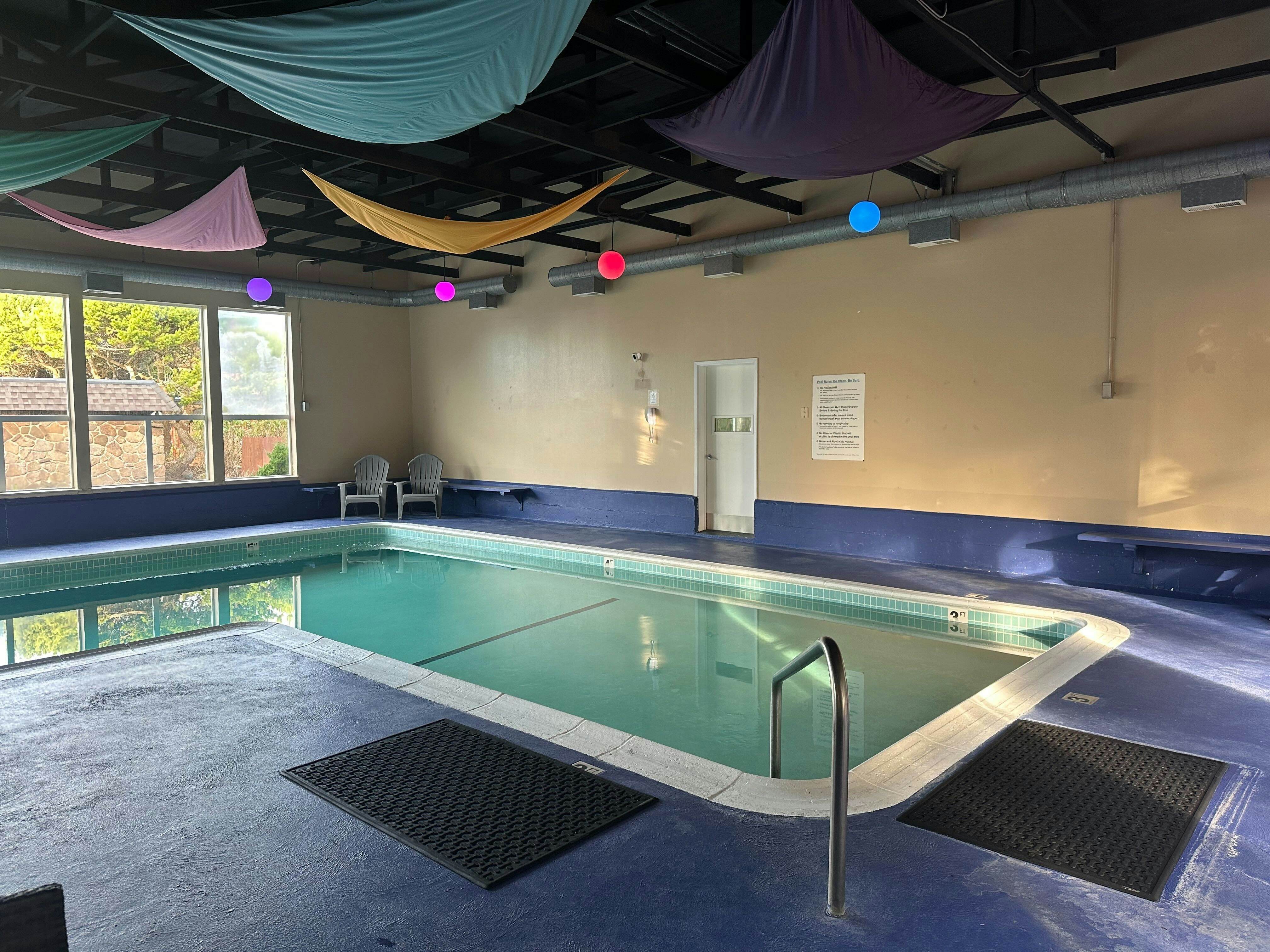 Lovely oceanfront condo with sweeping water views, & balcony