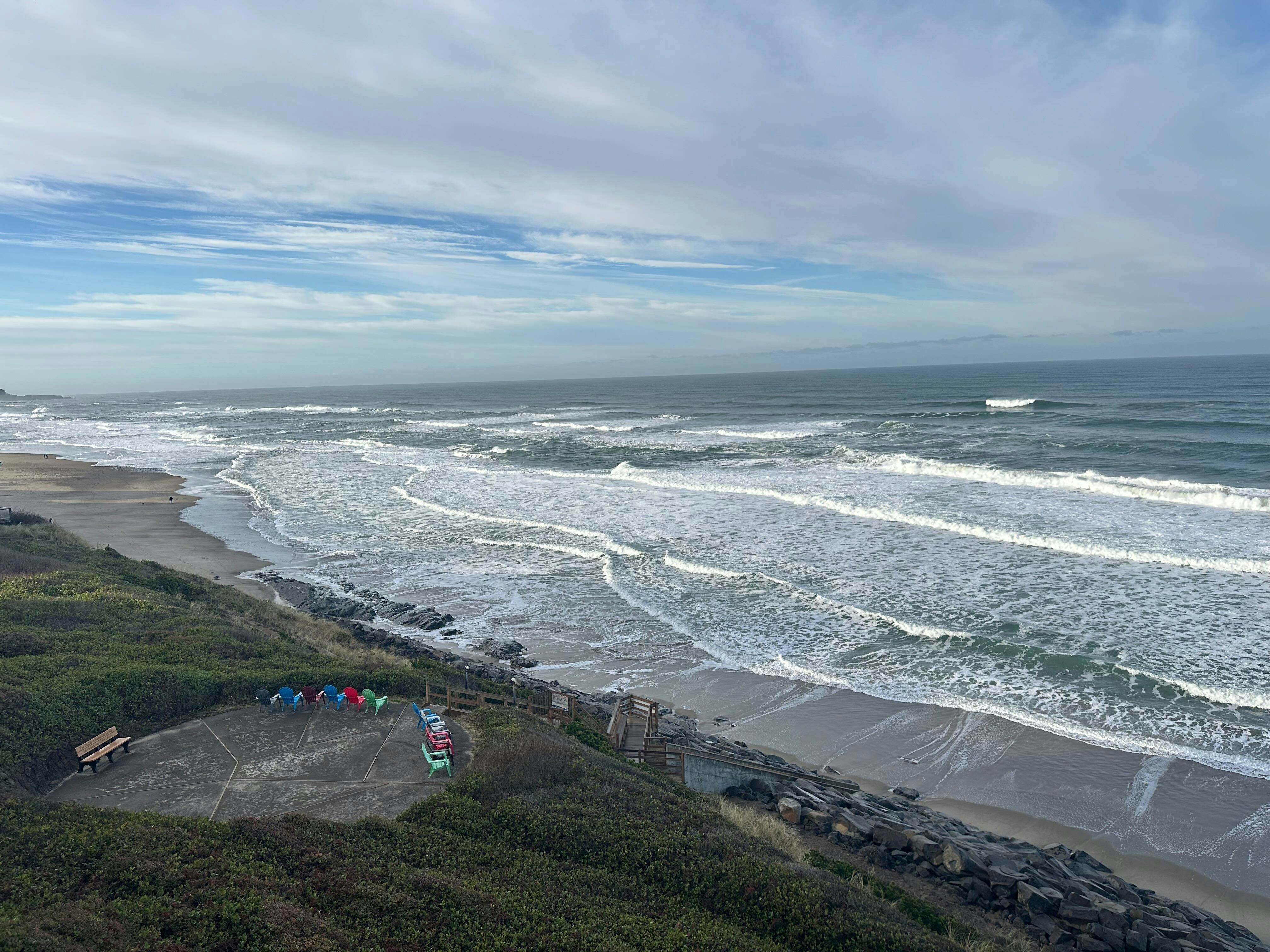 Lovely oceanfront condo with sweeping water views, & balcony