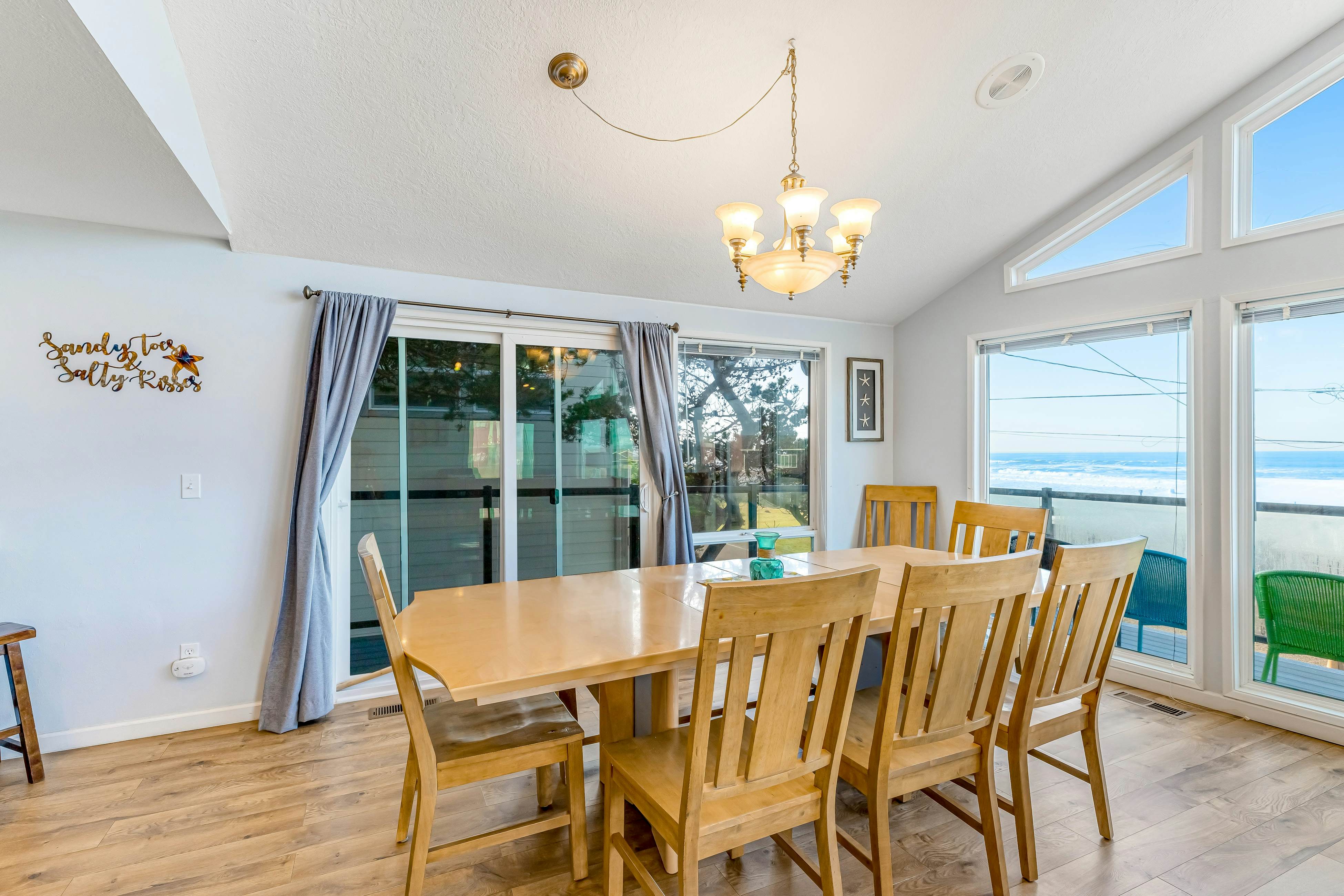 Bright home with stunning ocean views private hot tub and nearby beach access