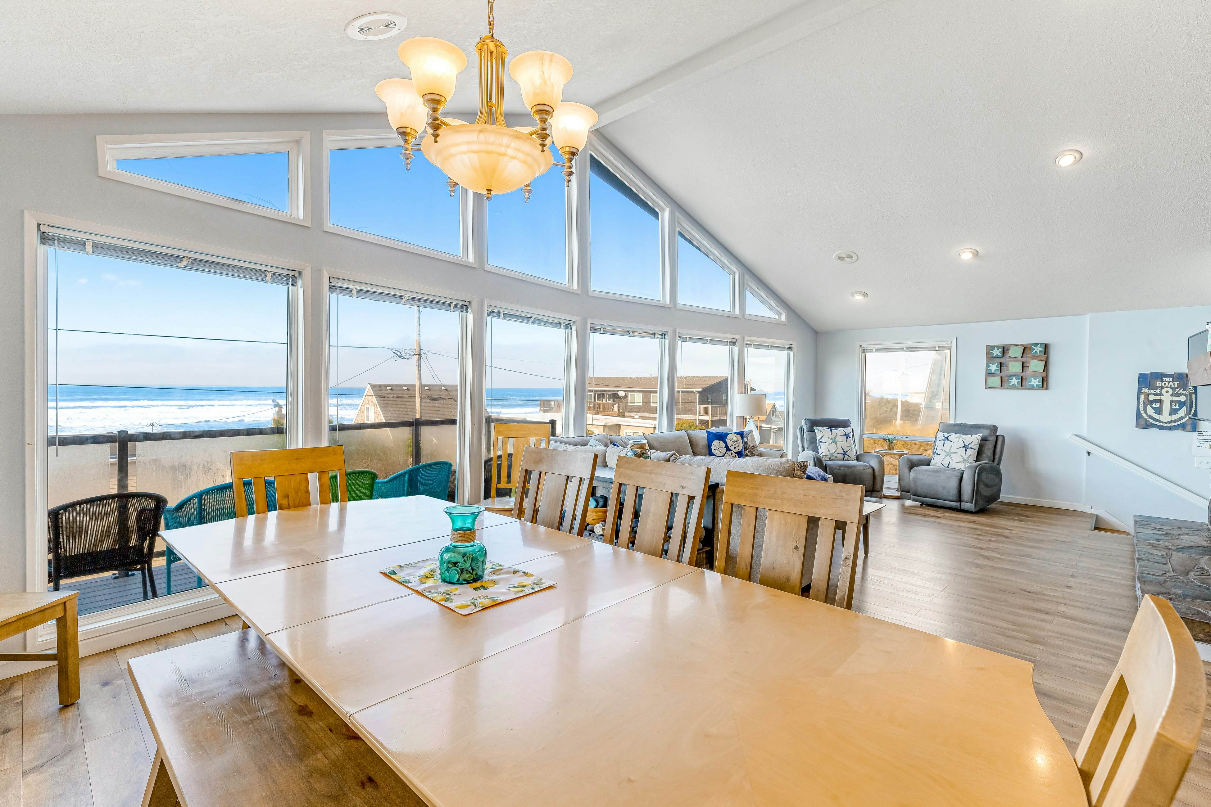 Bright home with stunning ocean views private hot tub and nearby beach access