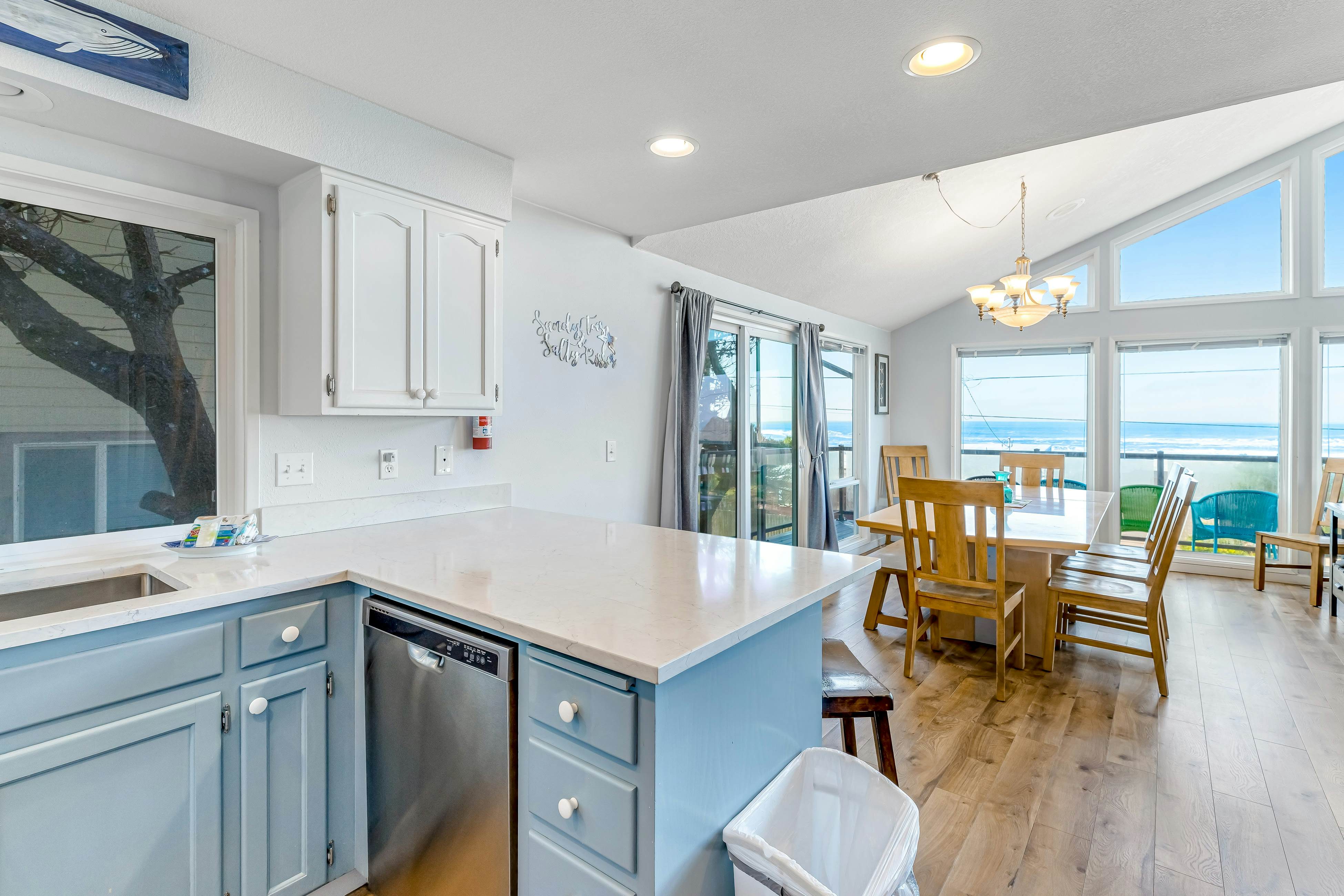 Bright home with stunning ocean views private hot tub and nearby beach access