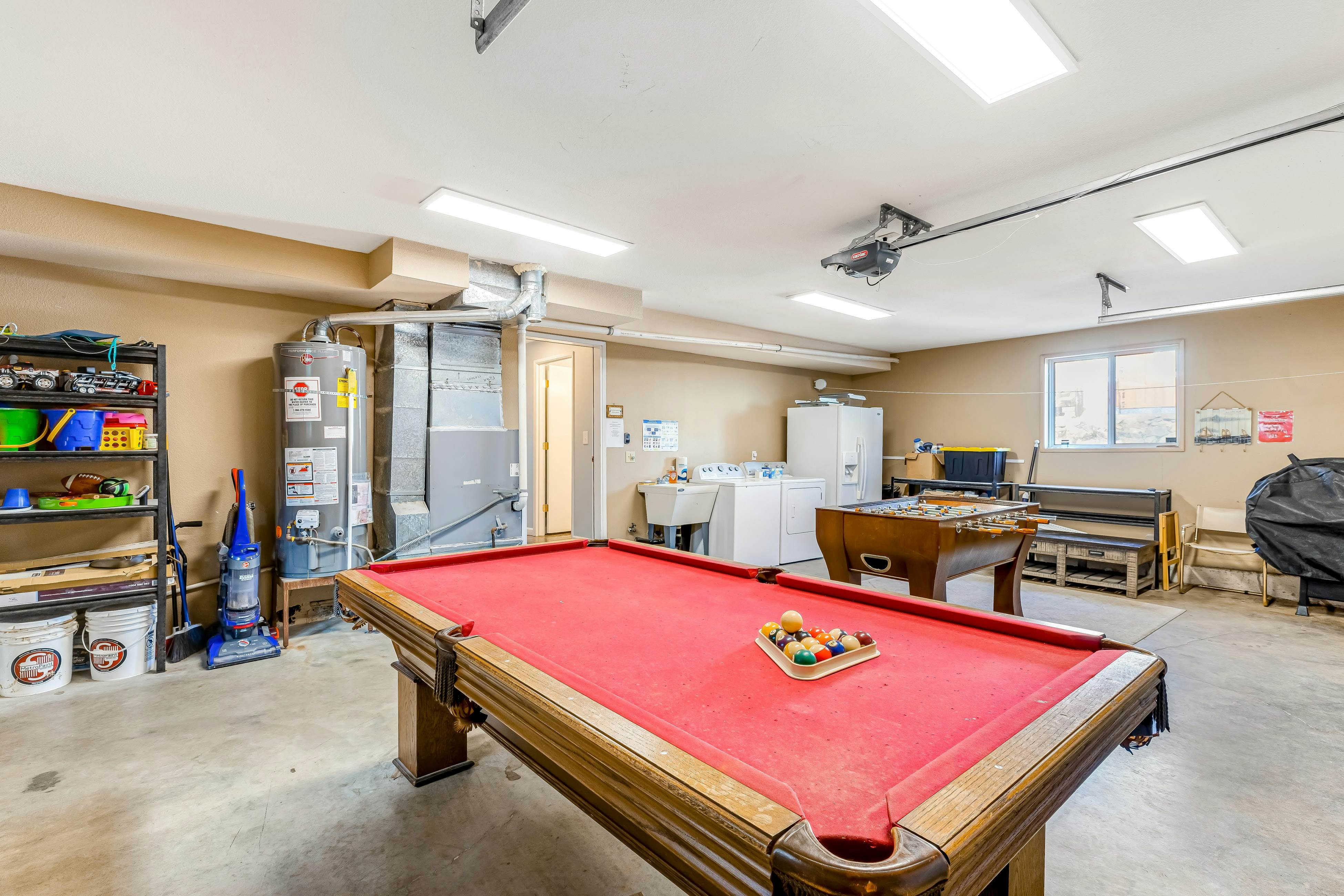 Bright home with stunning ocean views private hot tub and nearby beach access