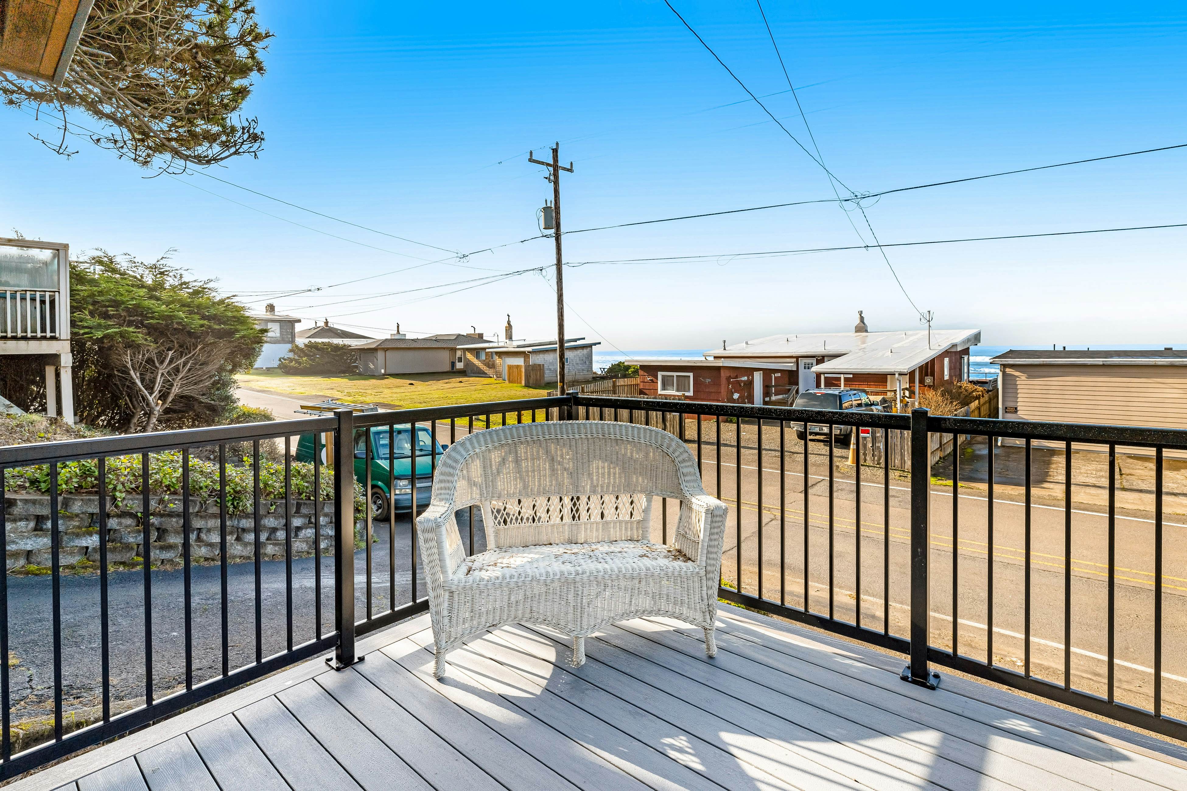 Bright home with stunning ocean views private hot tub and nearby beach access