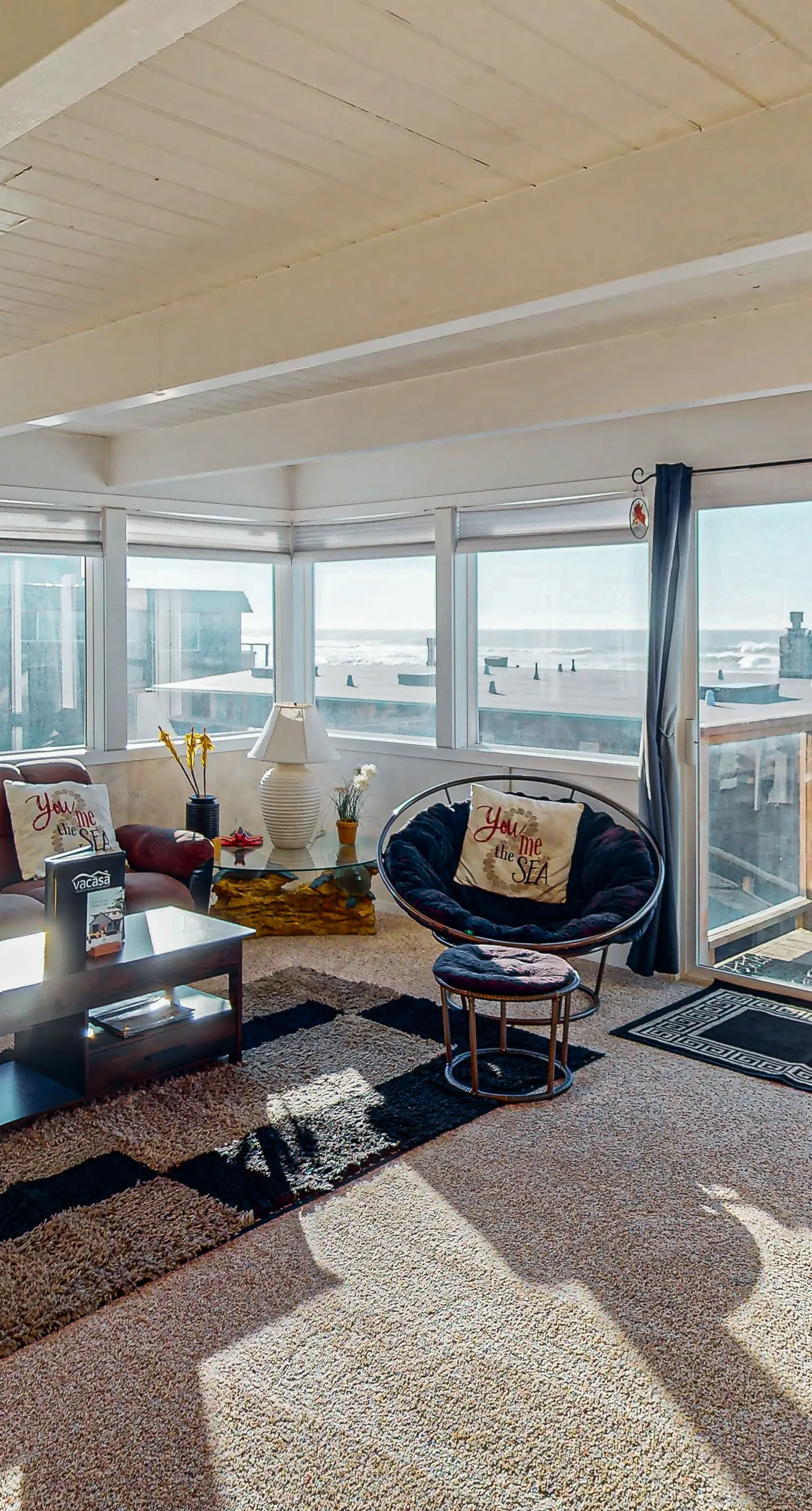 Elegant Condo with Beautiful Ocean Views and Nearby Beach Access