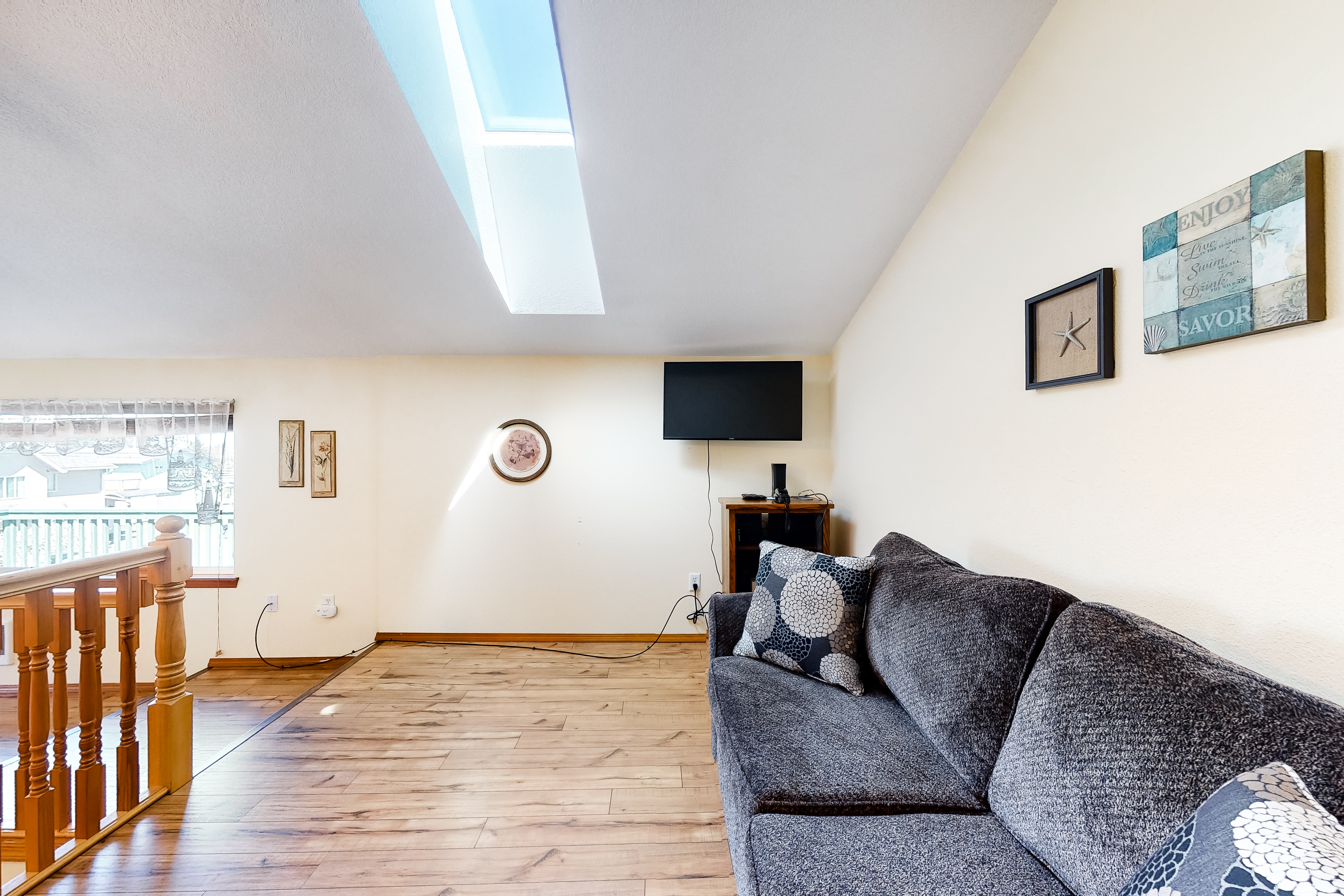 Family Friendly Coastal Home with Free WiFi Washer Dryer and Easy Beach Access