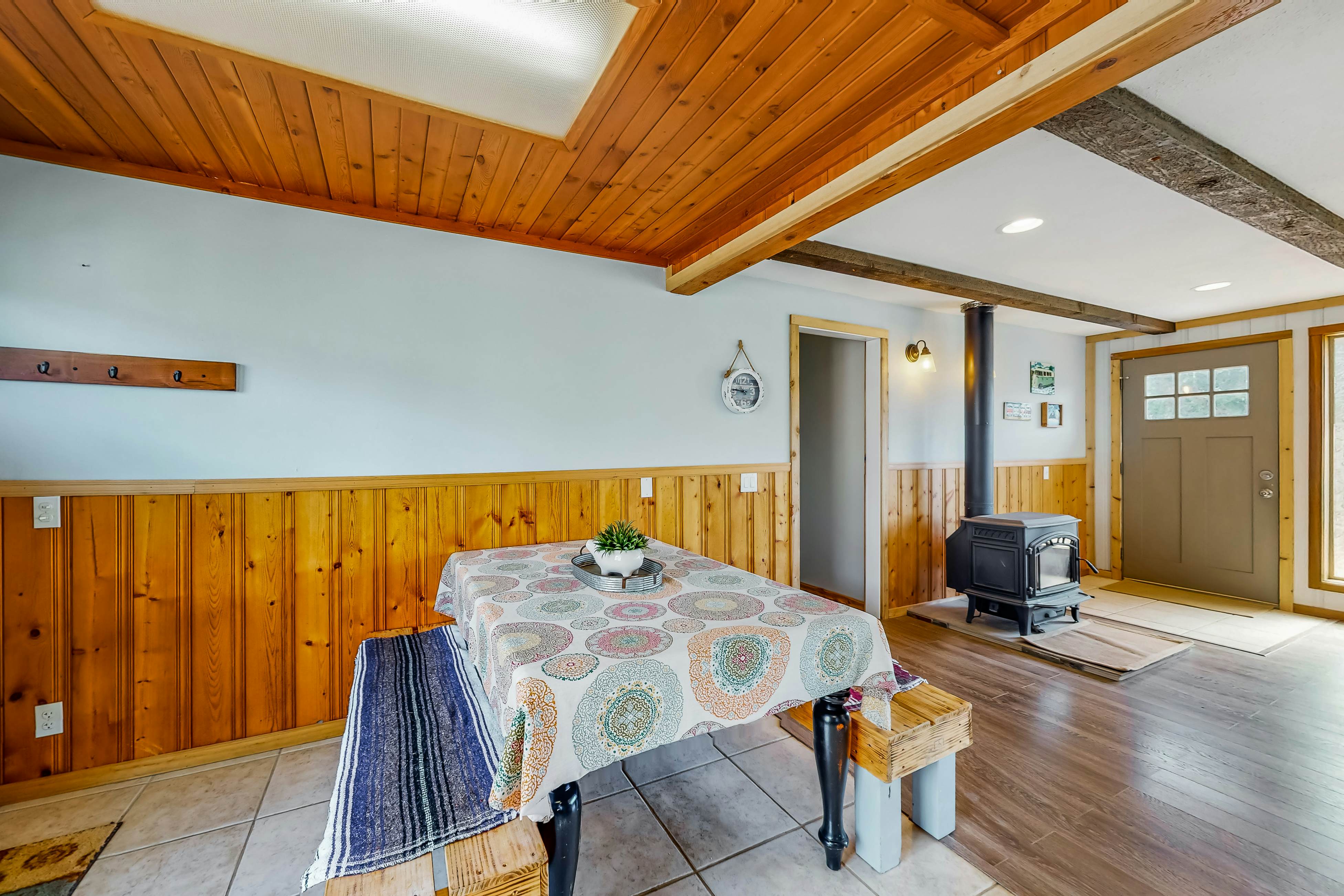 Dog friendly house near the ocean with woodstove yard patio and washer dryer