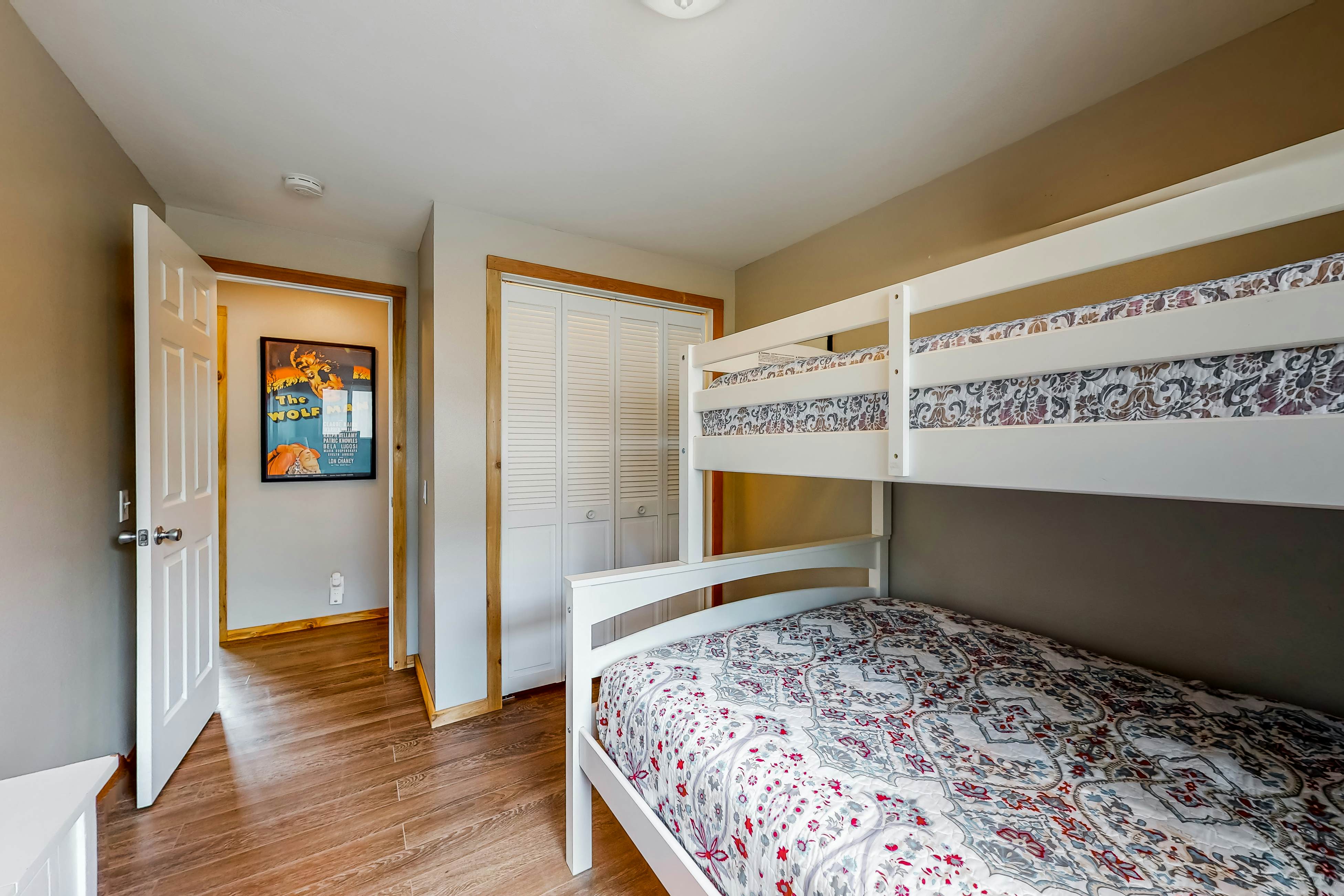 Dog friendly house near the ocean with woodstove yard patio and washer dryer