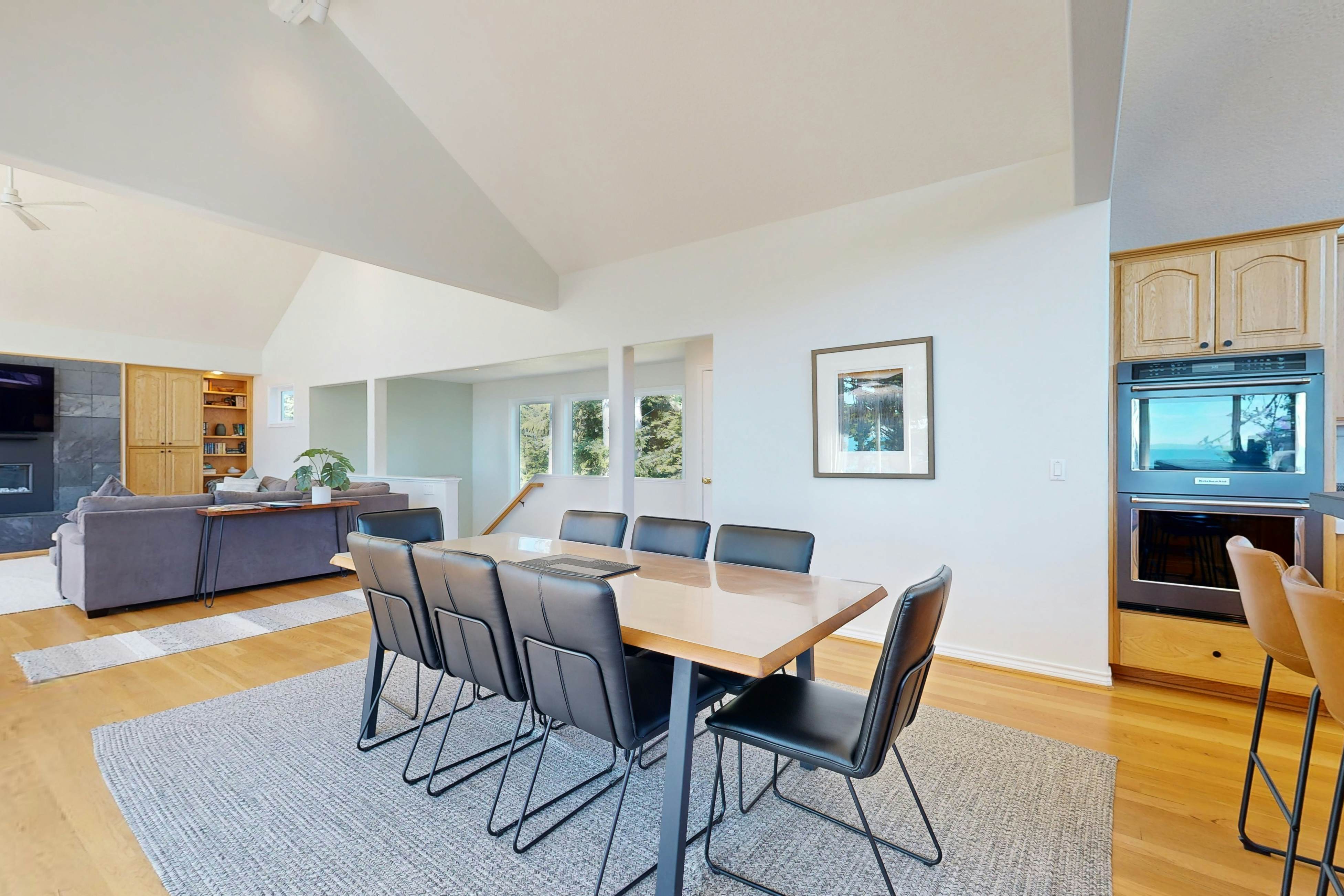 Idyllic Cape retreat with ocean views & private hot tub - walk to state beach