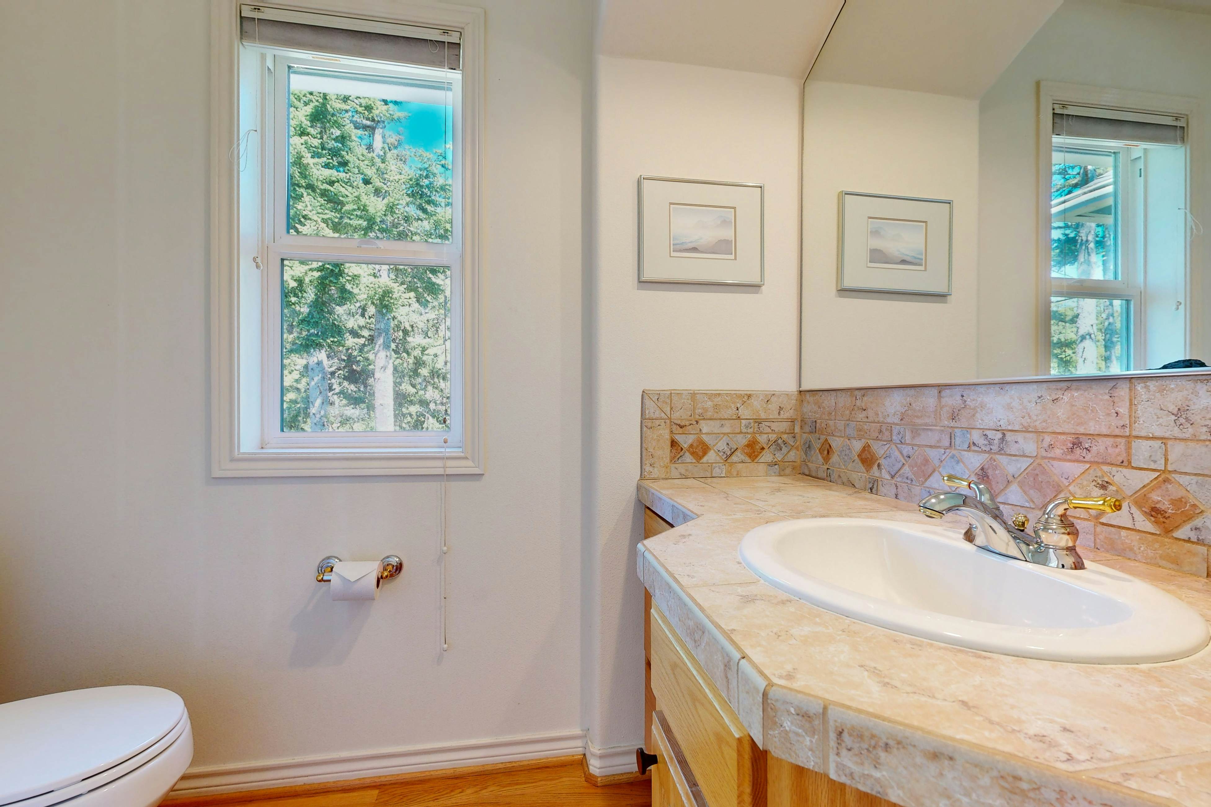 Idyllic Cape retreat with ocean views & private hot tub - walk to state beach