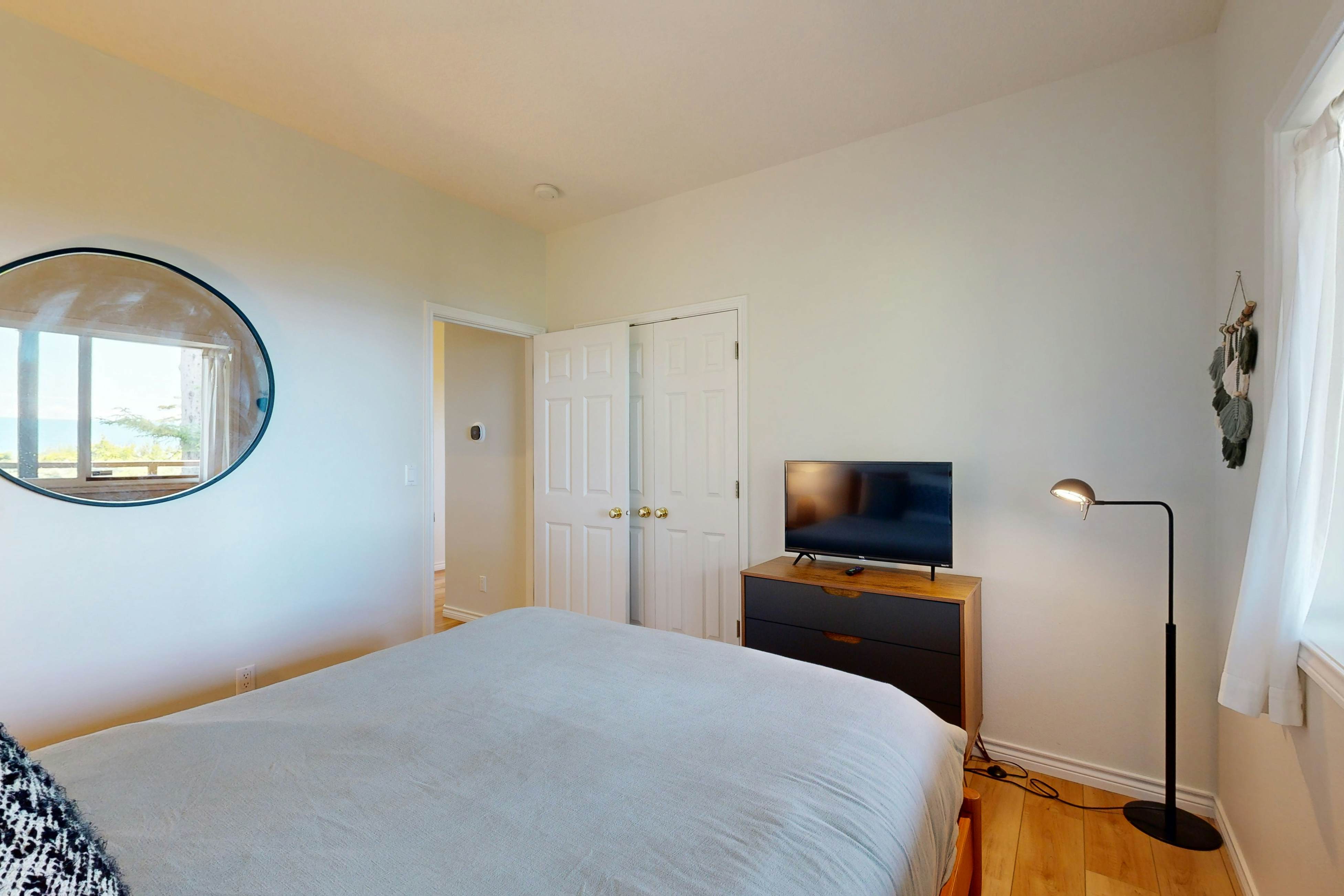 Idyllic Cape retreat with ocean views & private hot tub - walk to state beach