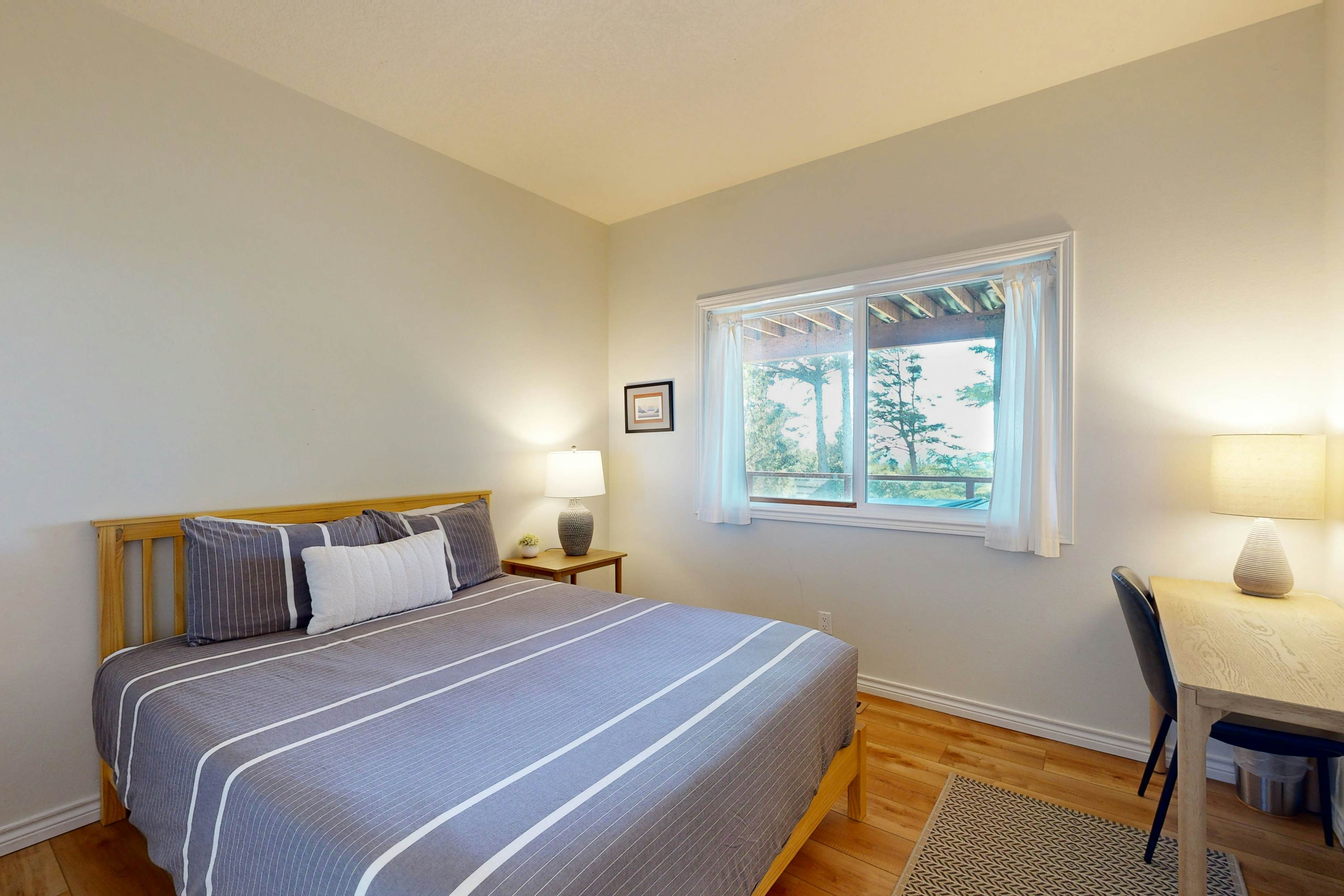 Idyllic Cape retreat with ocean views & private hot tub - walk to state beach