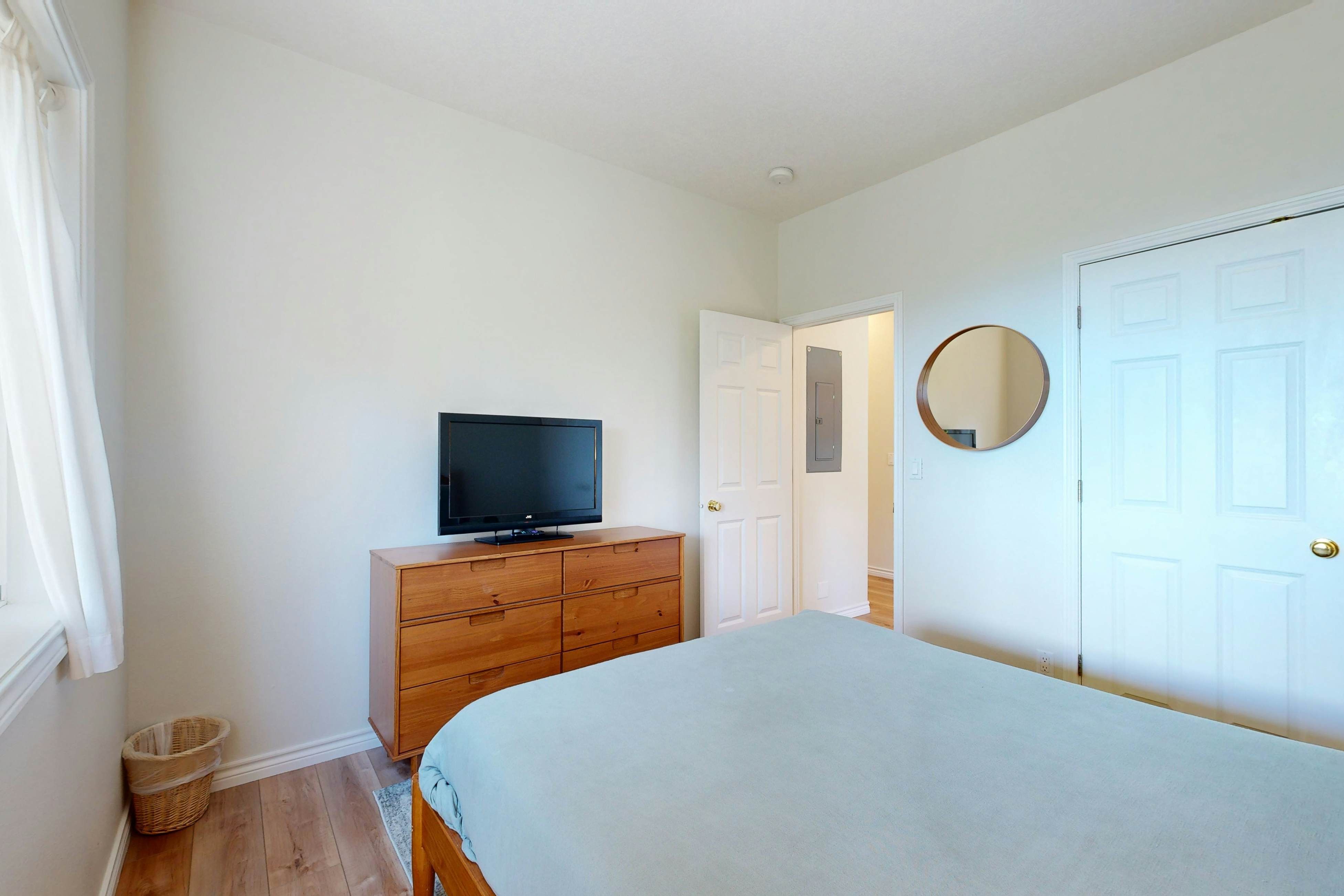 Idyllic Cape retreat with ocean views & private hot tub - walk to state beach