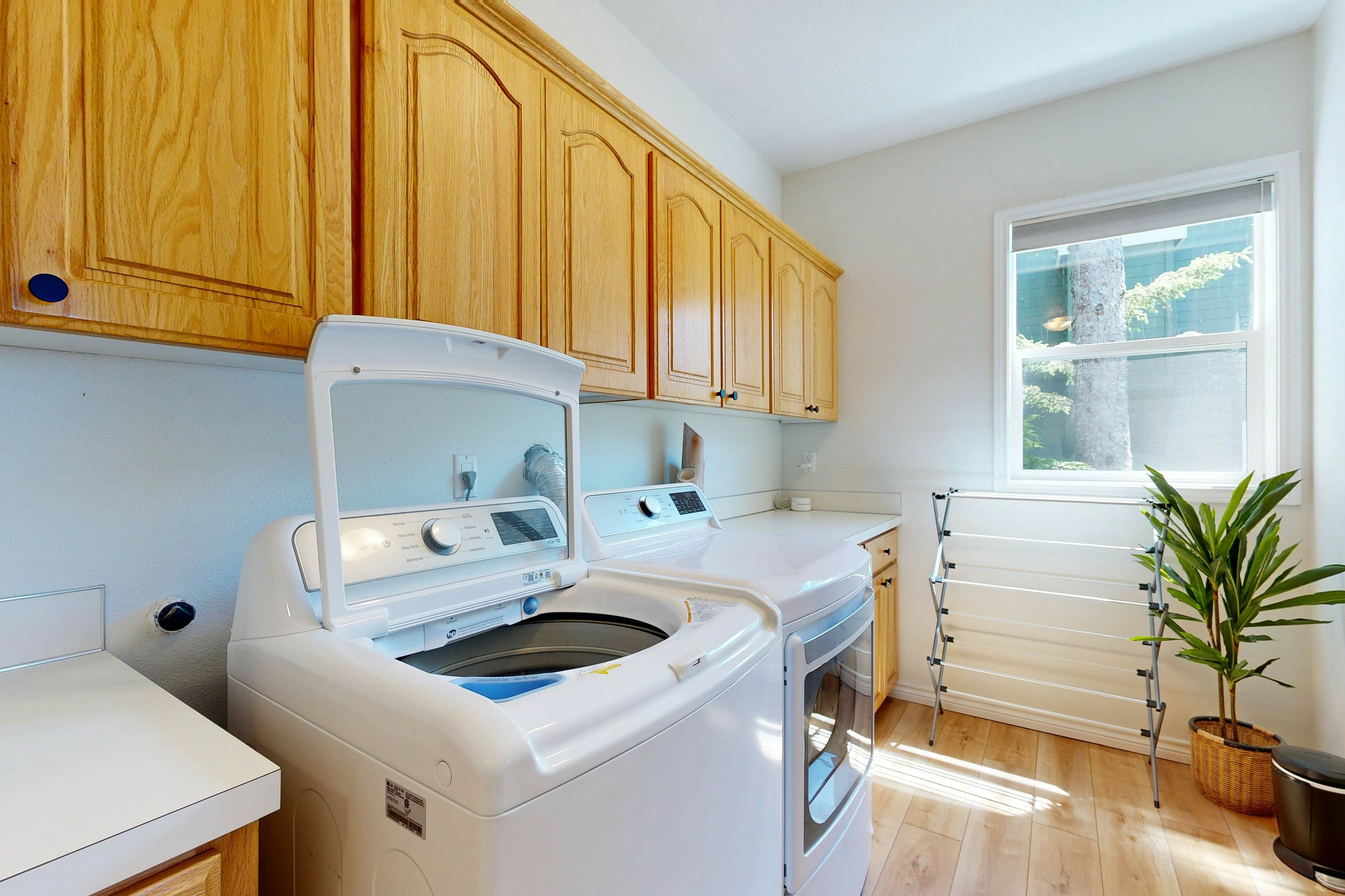 Idyllic Cape retreat with ocean views & private hot tub - walk to state beach