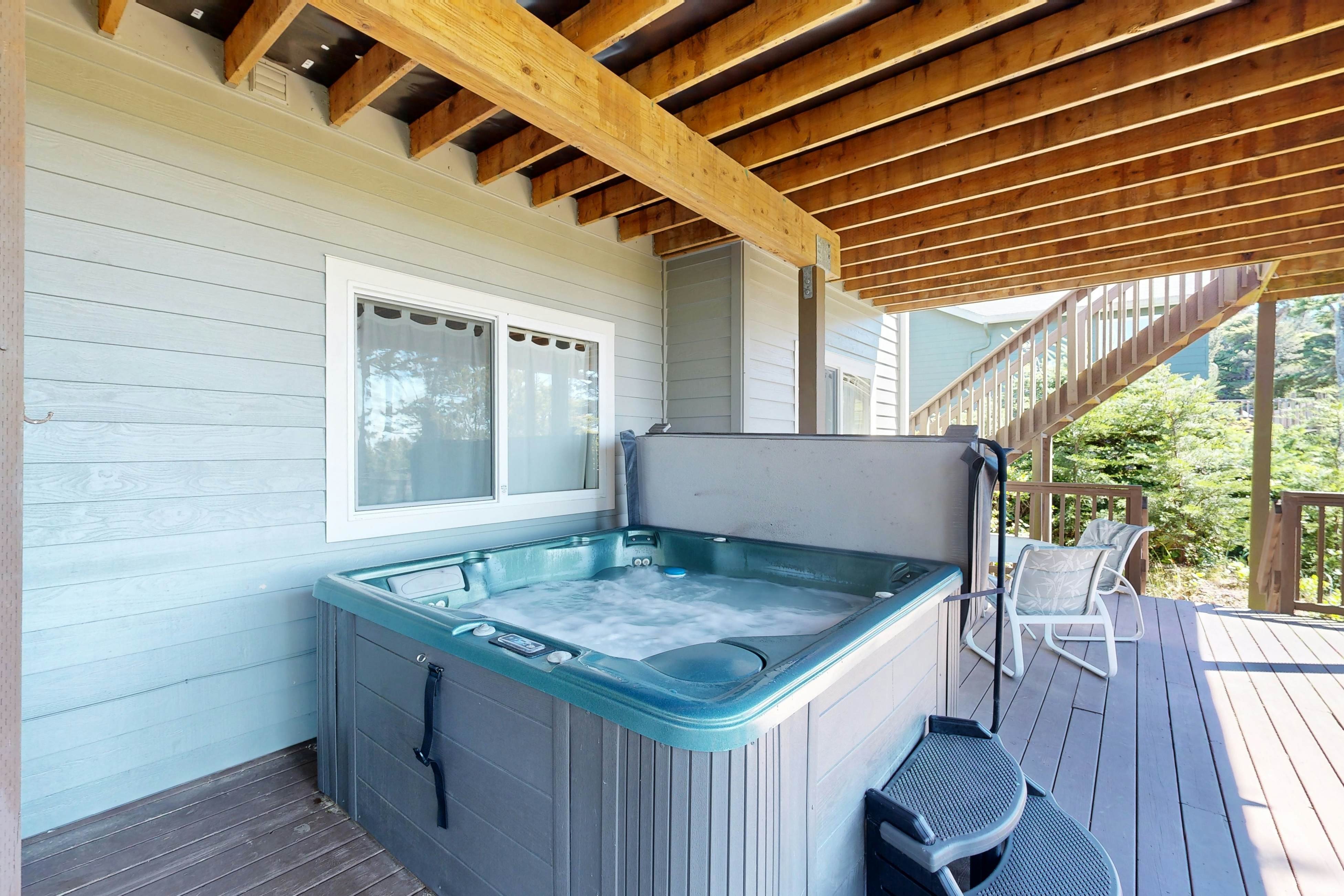 Idyllic Cape retreat with ocean views & private hot tub - walk to state beach