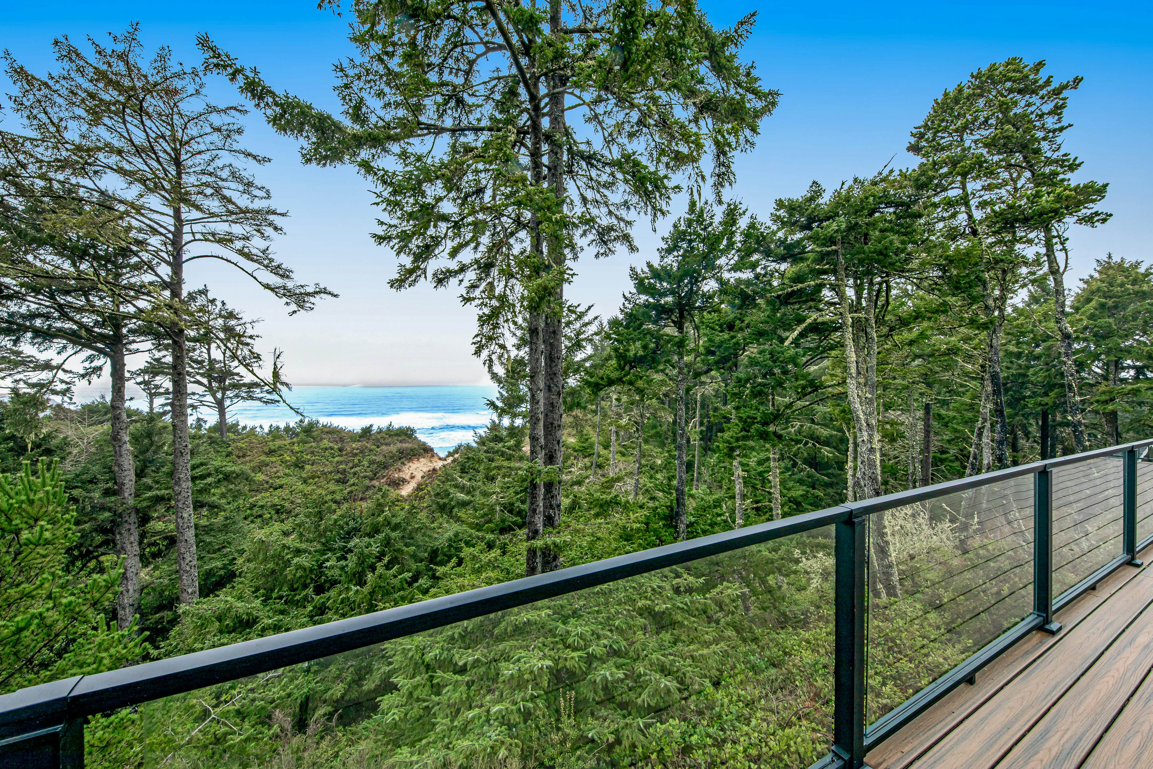 Idyllic Cape retreat with ocean views & private hot tub - walk to state beach