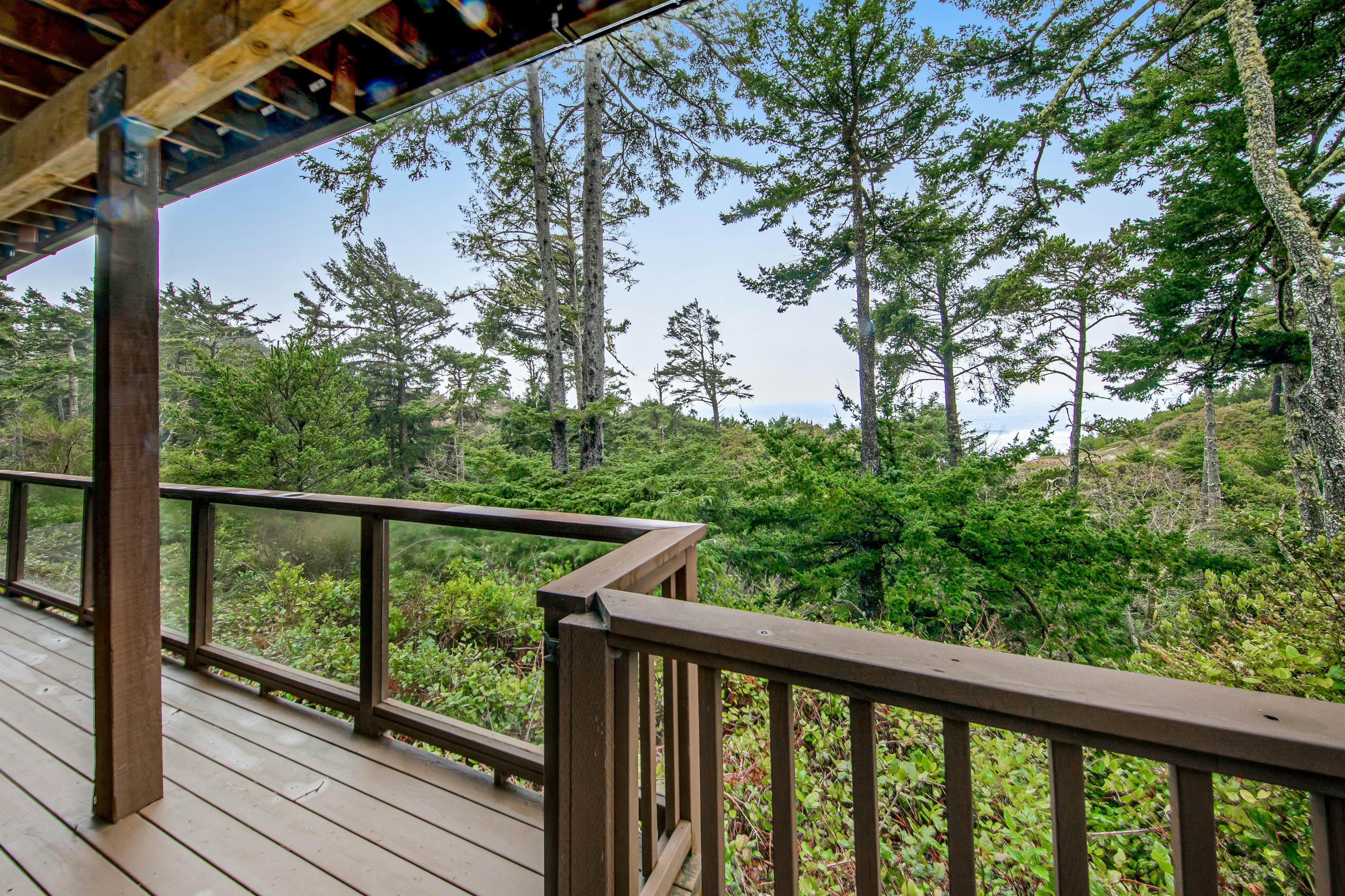 Idyllic Cape retreat with ocean views & private hot tub - walk to state beach