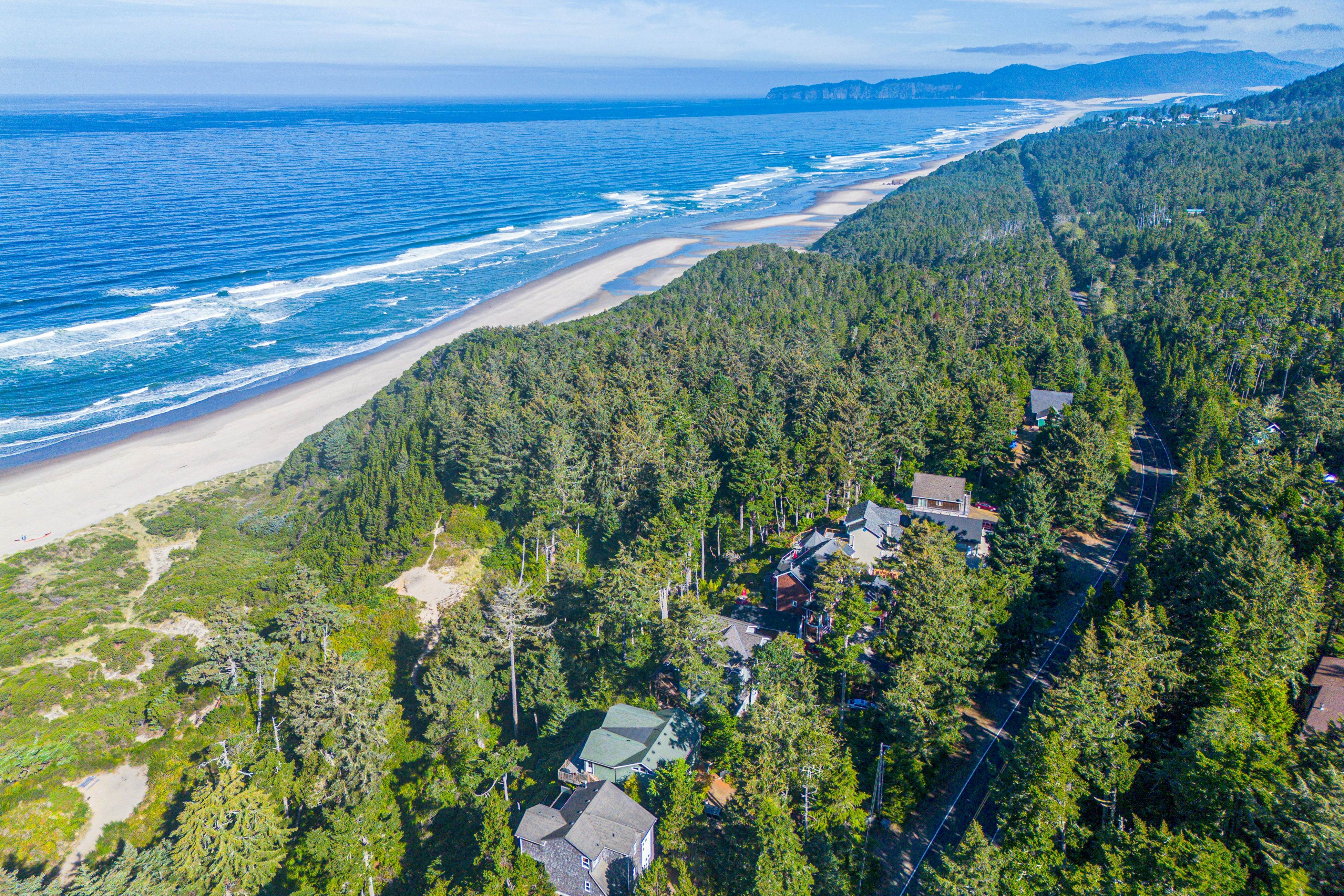 Idyllic Cape retreat with ocean views & private hot tub - walk to state beach