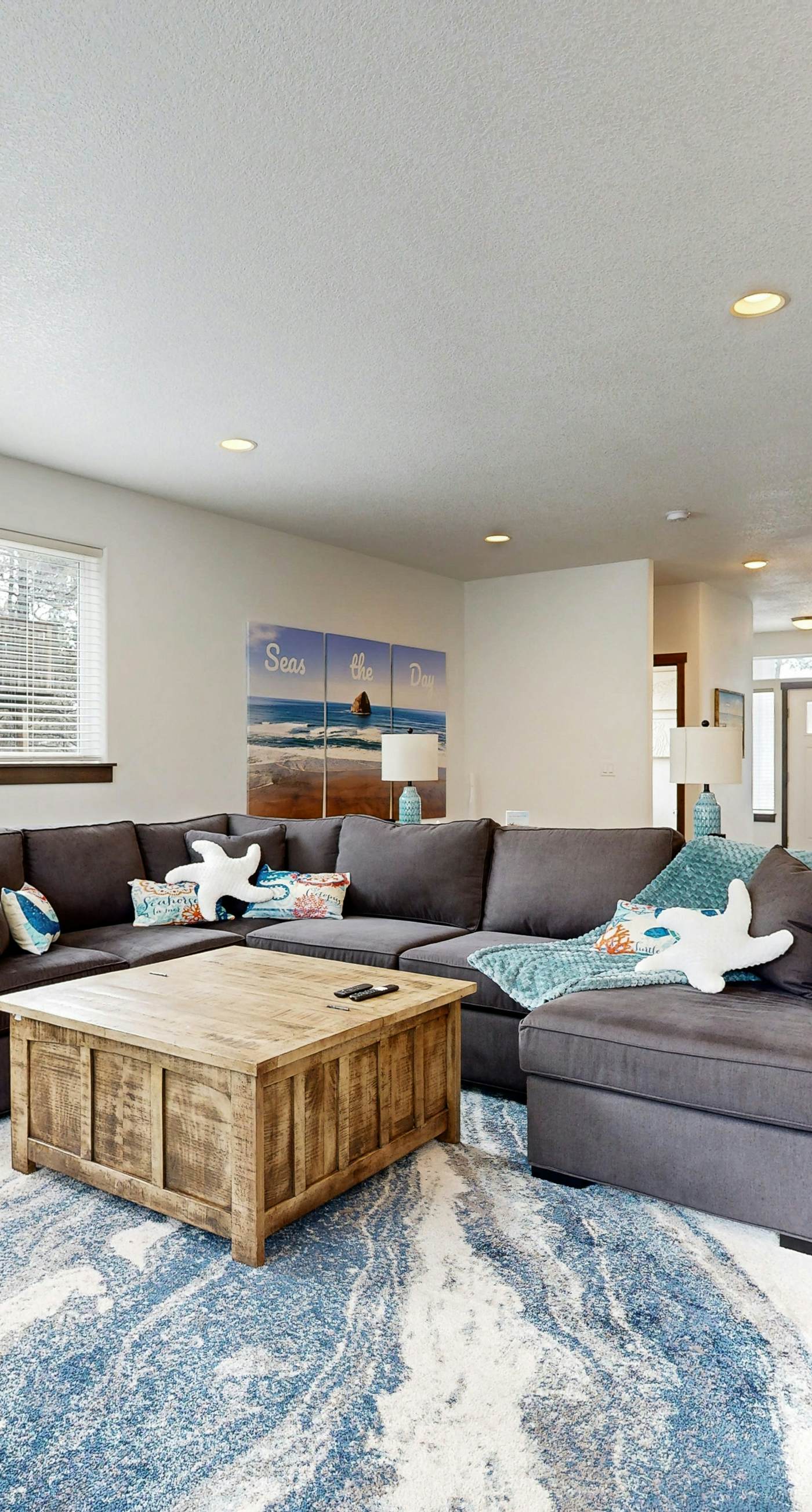 New coastal house with beach access balcony central AC and washer dryer