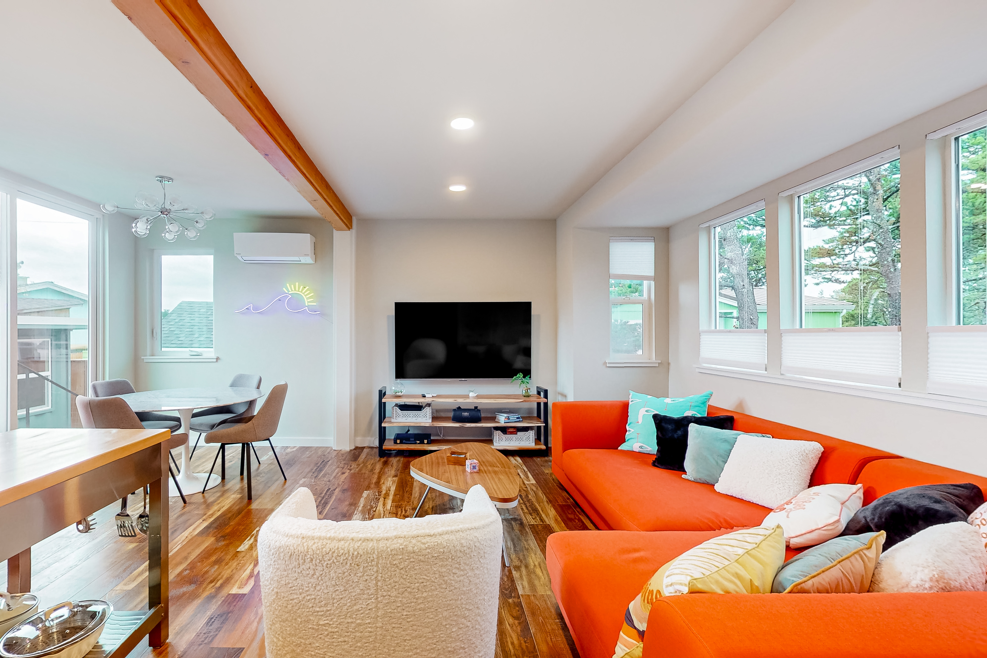 Dog friendly brand new shipping container home steps from the beach