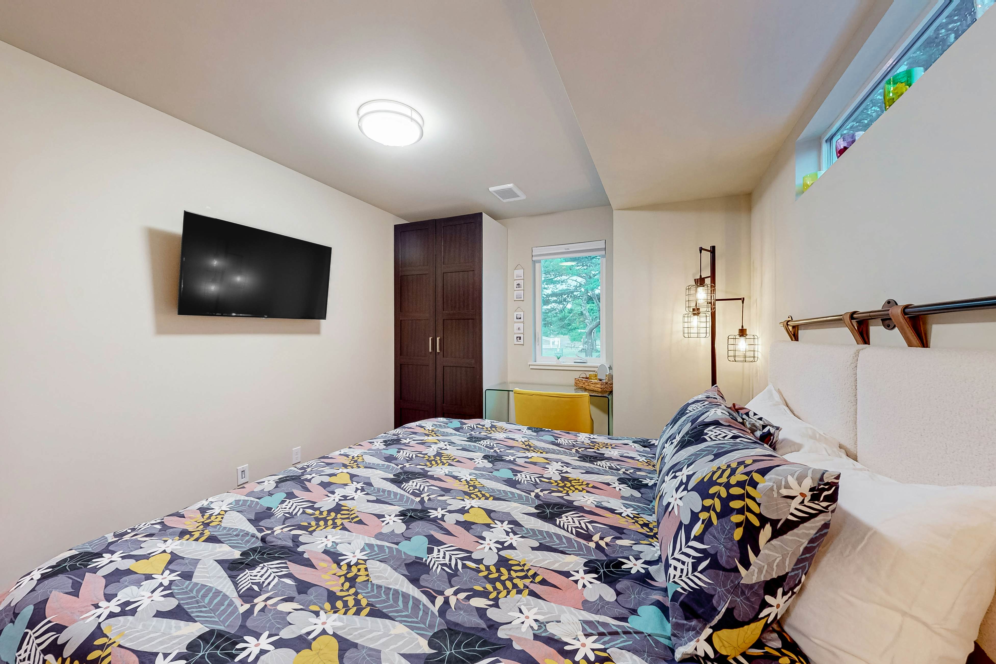 Dog-friendly, brand-new shipping container home, steps from the beach