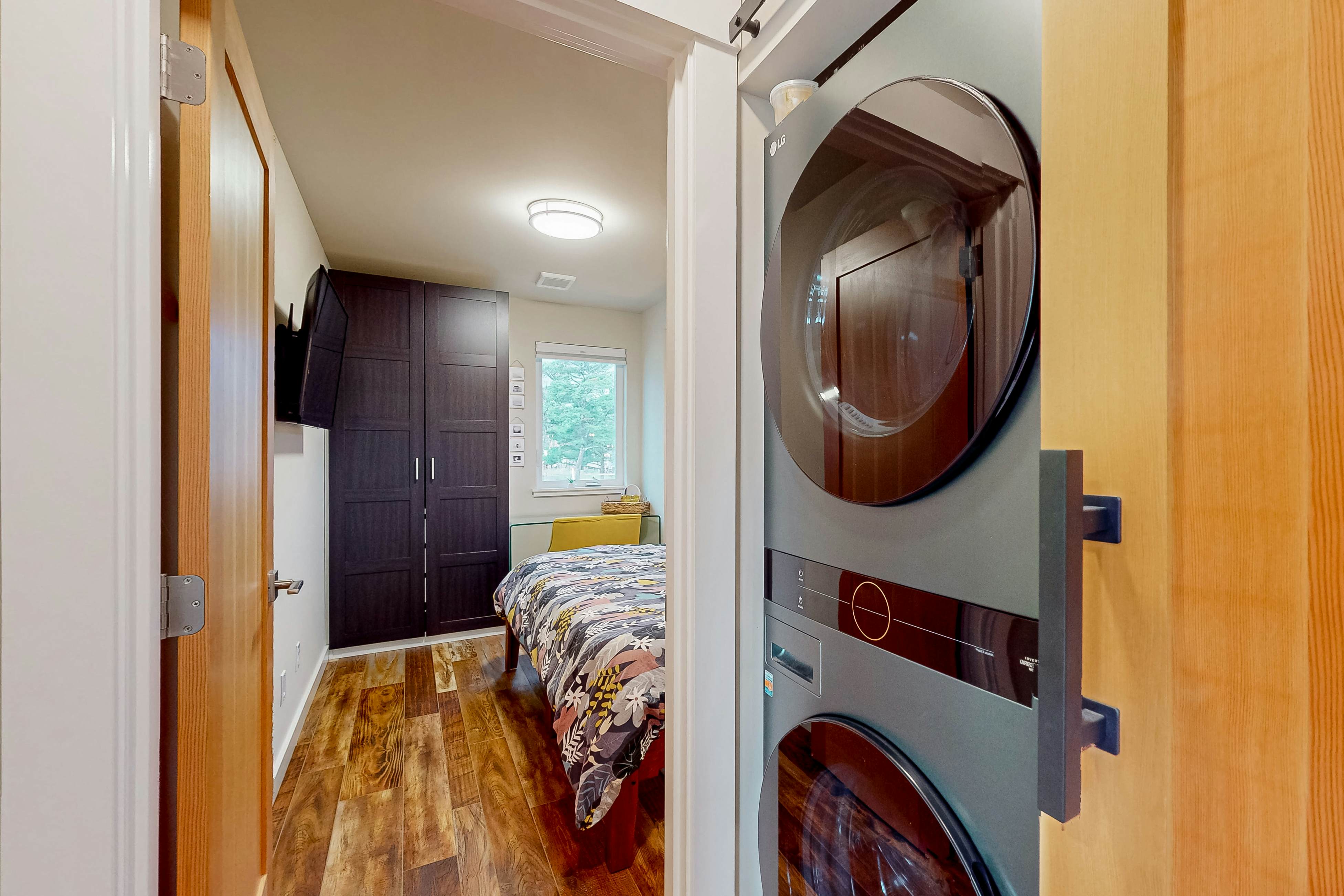 Dog-friendly, brand-new shipping container home, steps from the beach