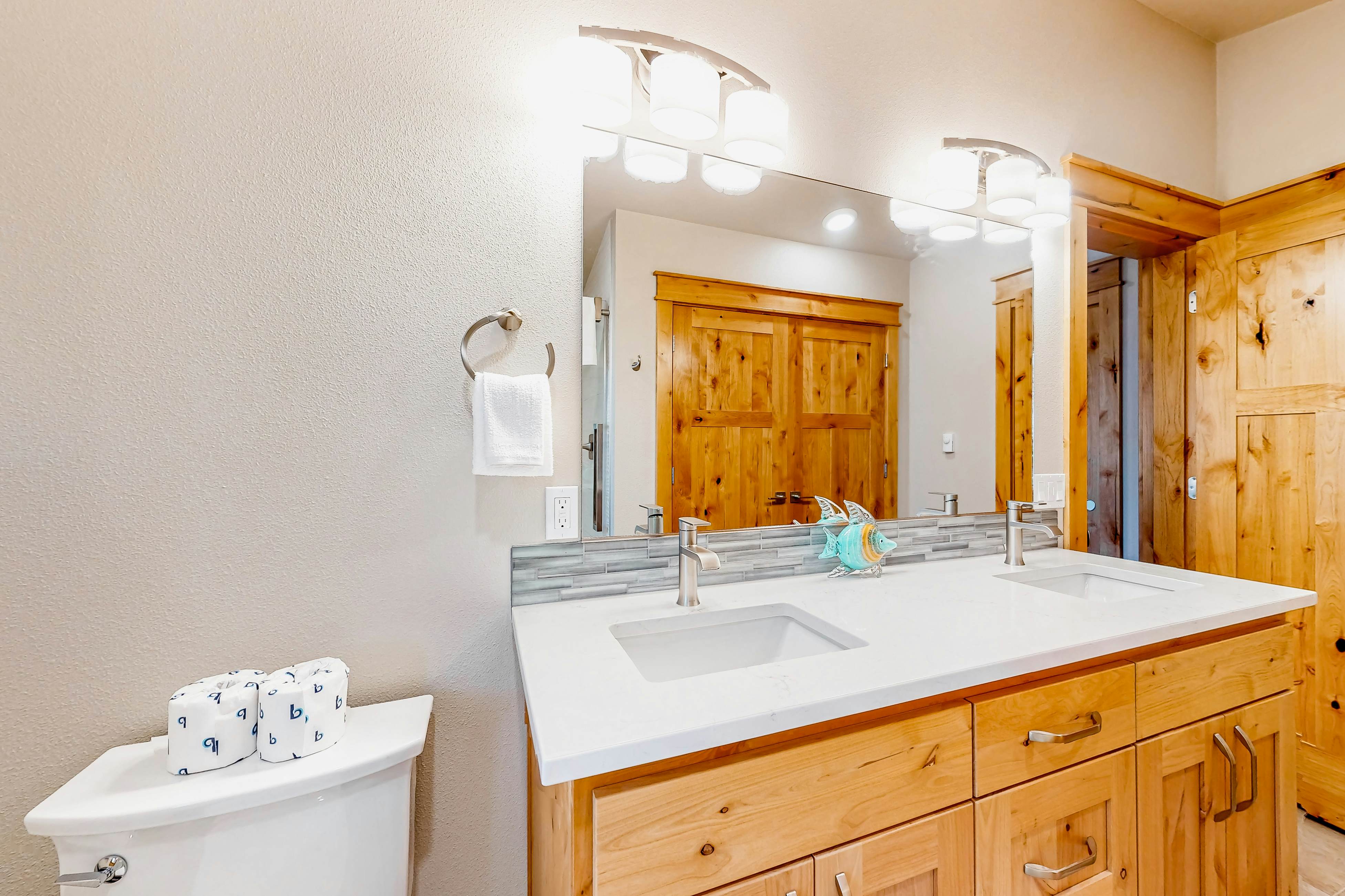 Costal Home a block from the beach with two-story deck, firepit, large yard