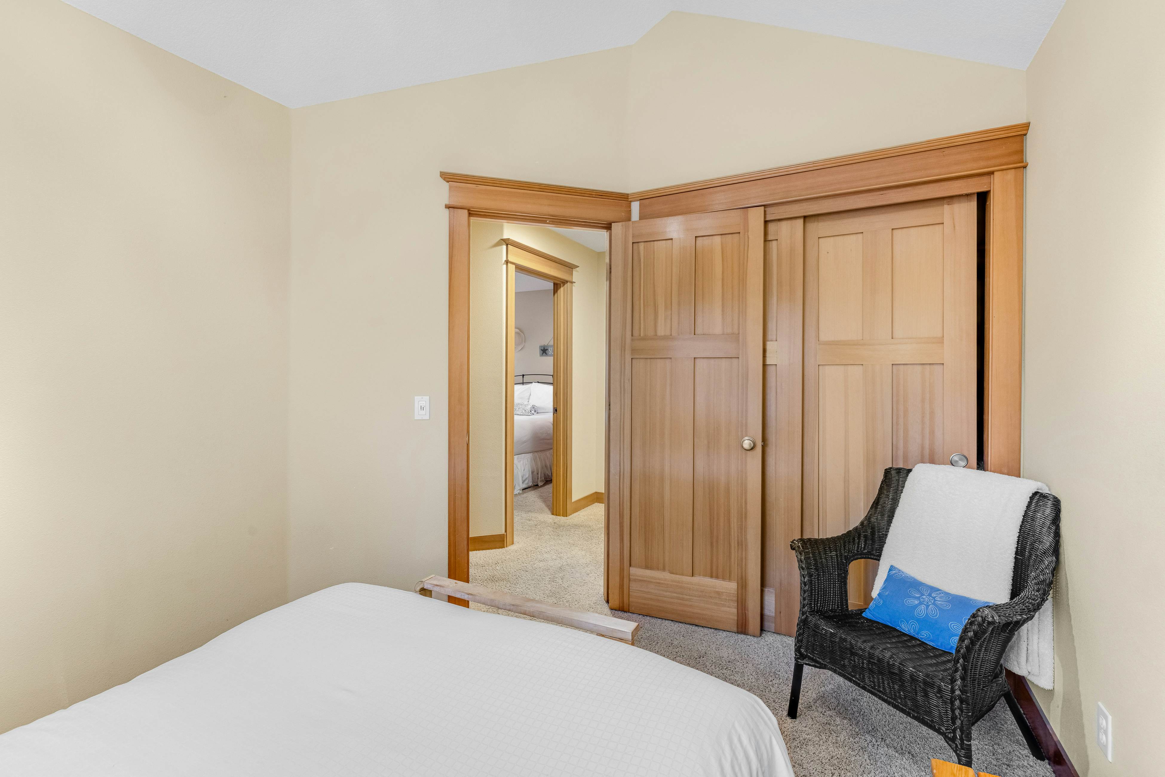 Dog-friendly coastal retreat with a game room, patio, grill, jetted tub, & W/D