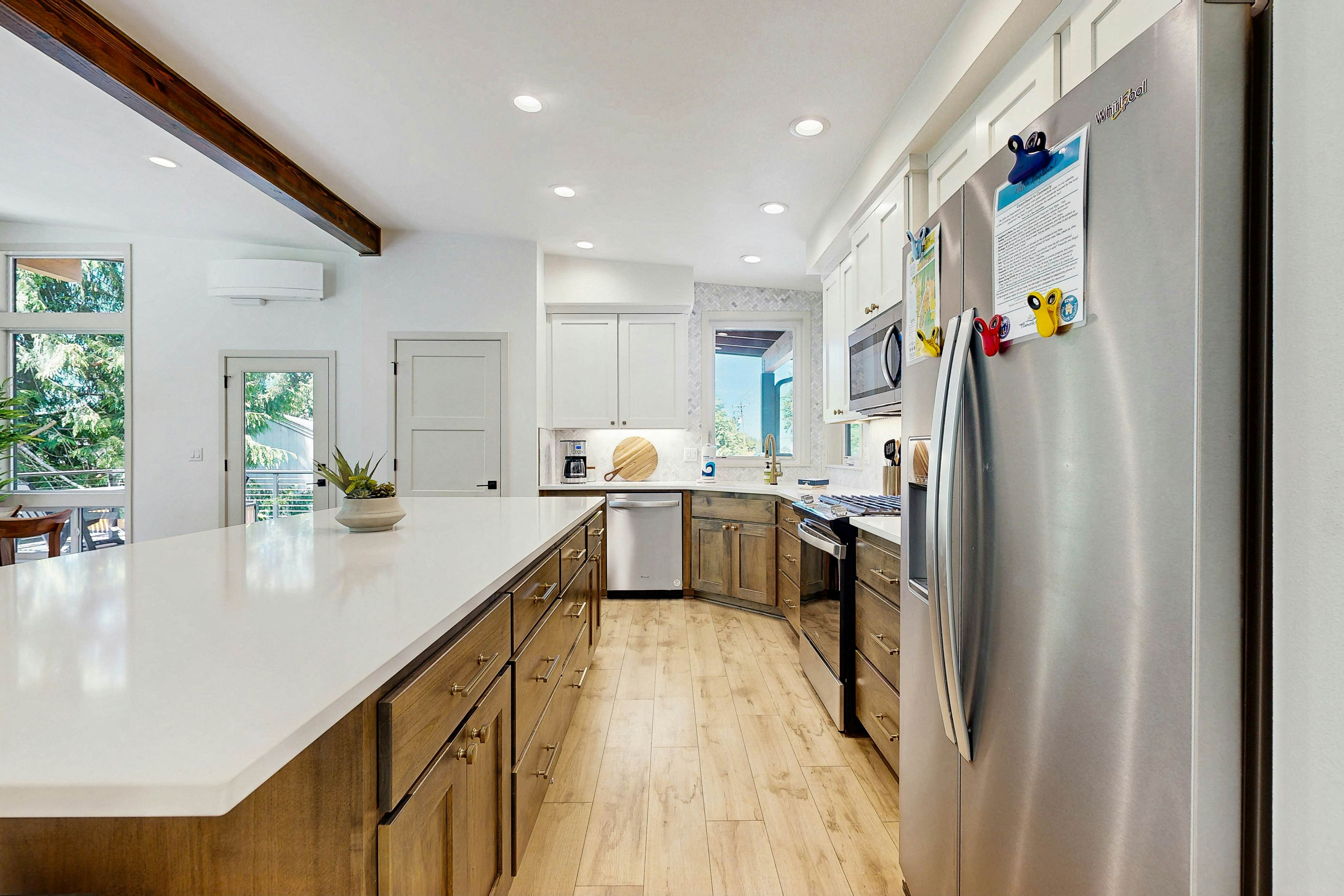 Waterfront Retreat w/ hot tub & cold plunge, sauna, home gym - close to beach