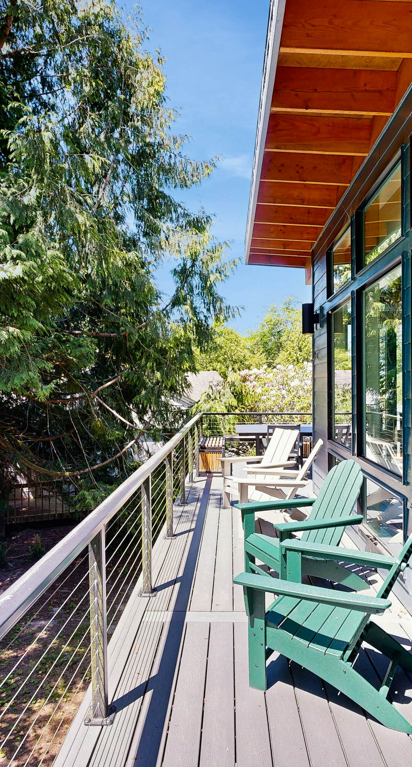 Modern Coastal Wellness Retreat with Hot Tub, Sauna & Cold Plunge