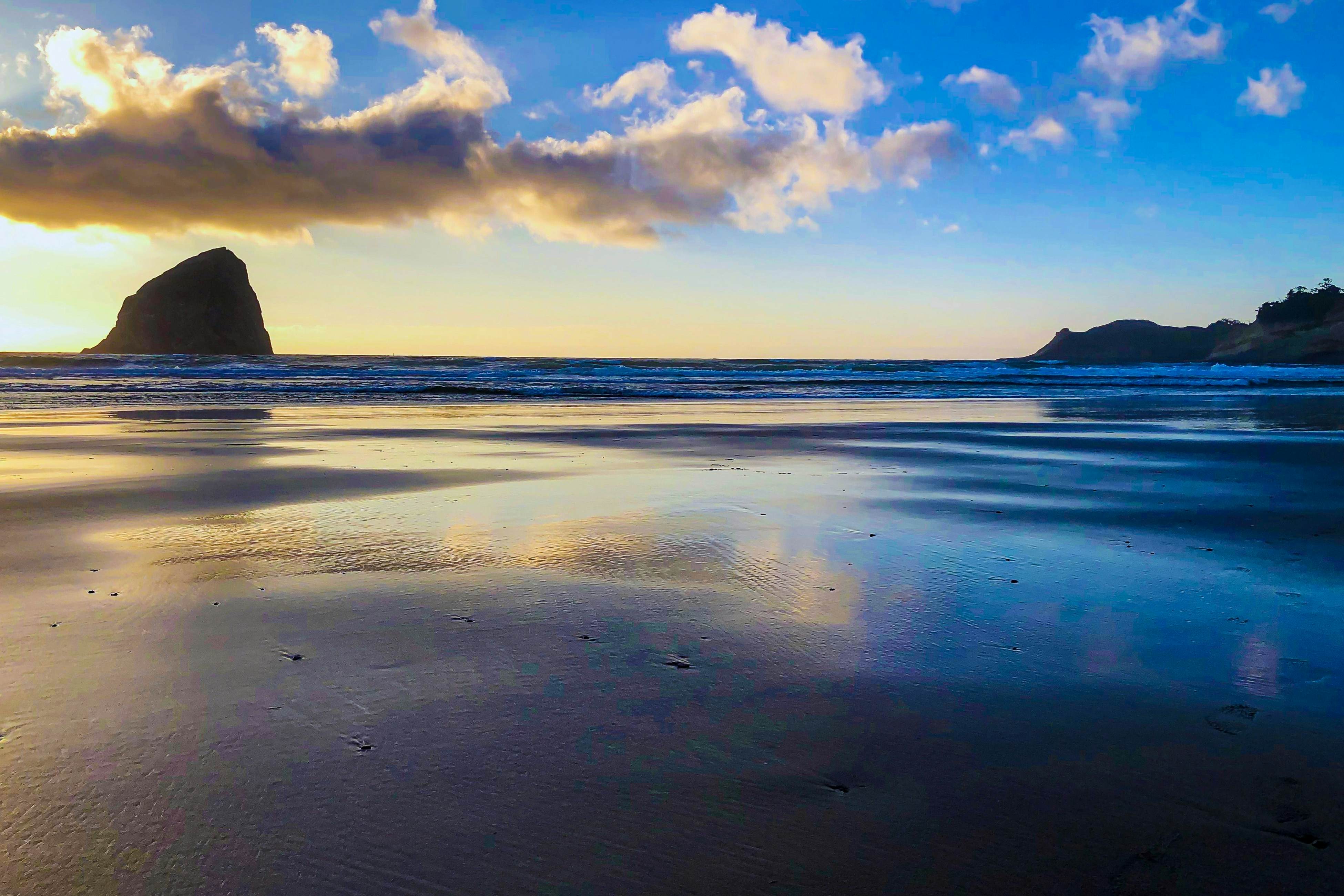 Family-friendly home with private hot tub, fireplace, & BBQ, close to beach