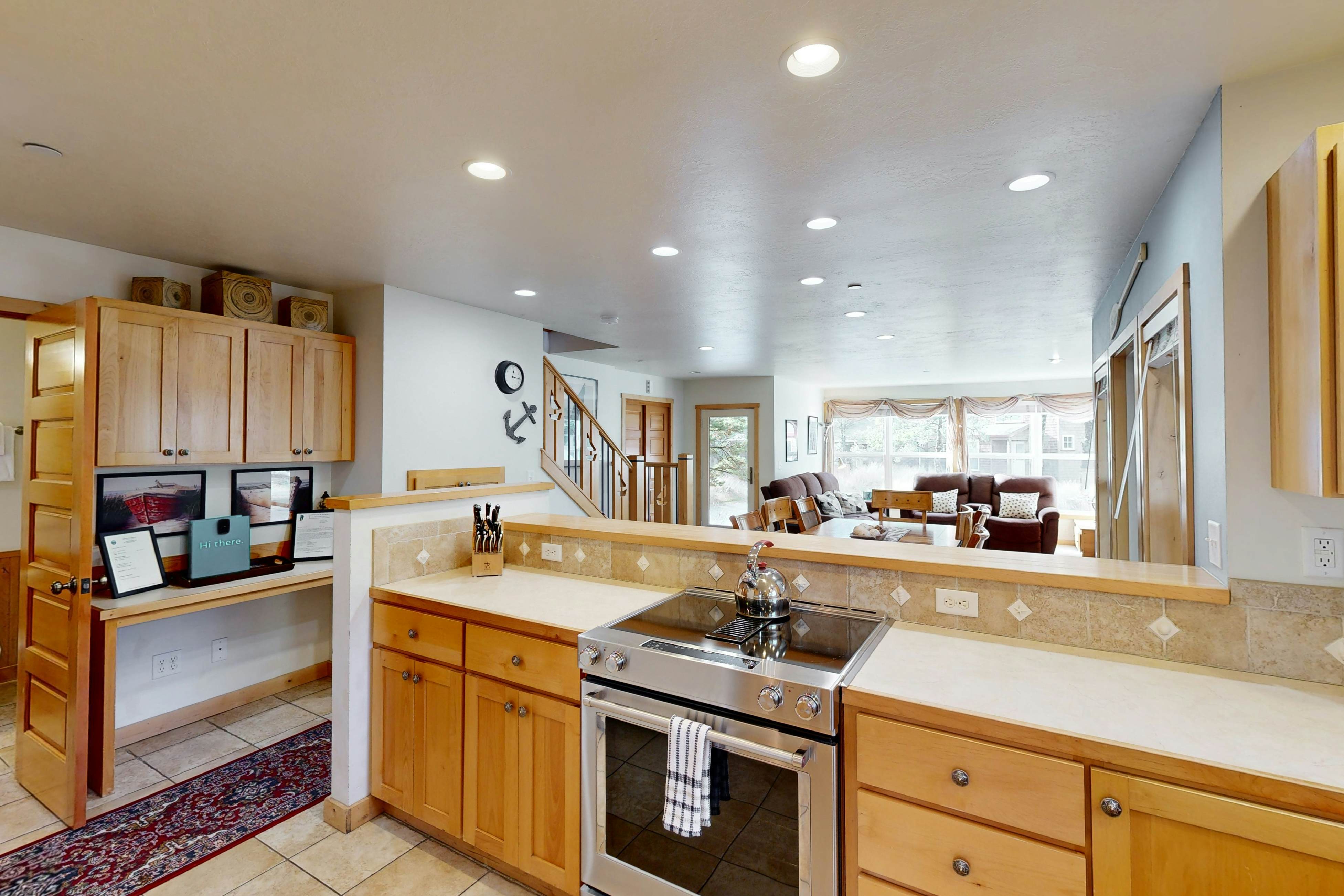 Coastal home walking distance to the beach with outdoor shower & fireplace