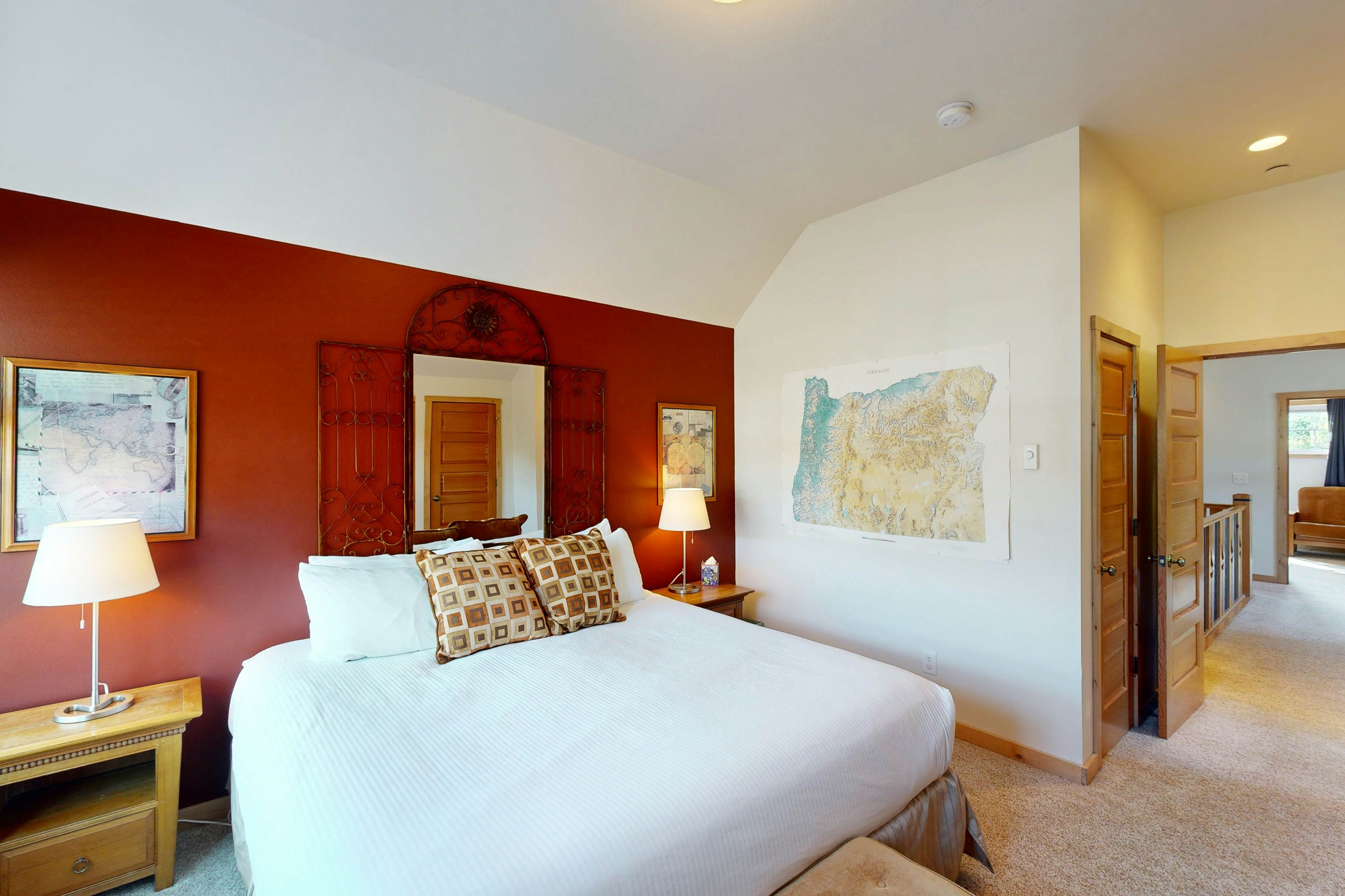 Coastal home walking distance to the beach with outdoor shower & fireplace