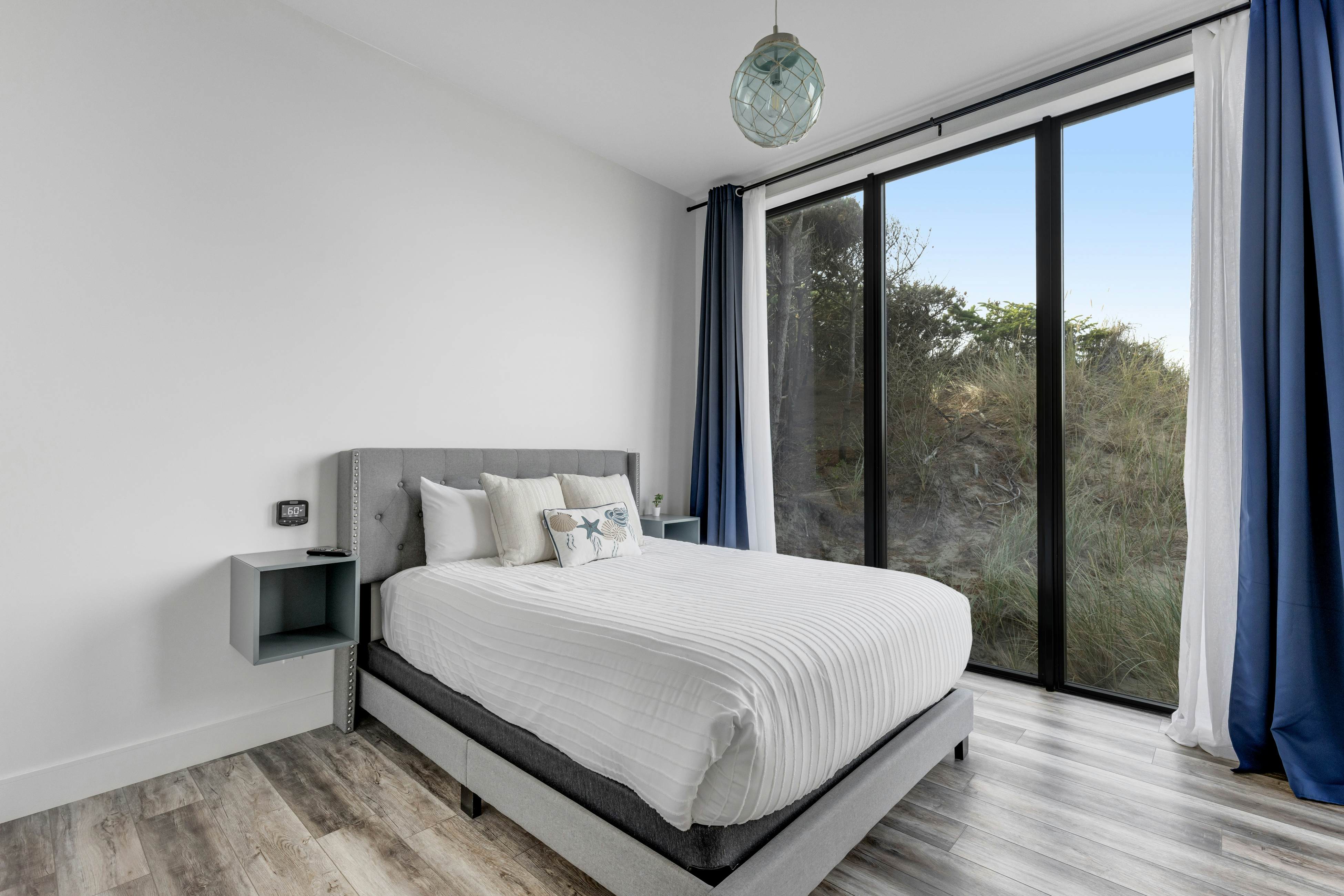 Beachfront designer paradise with amazing ocean view hot tub and shuffleboard