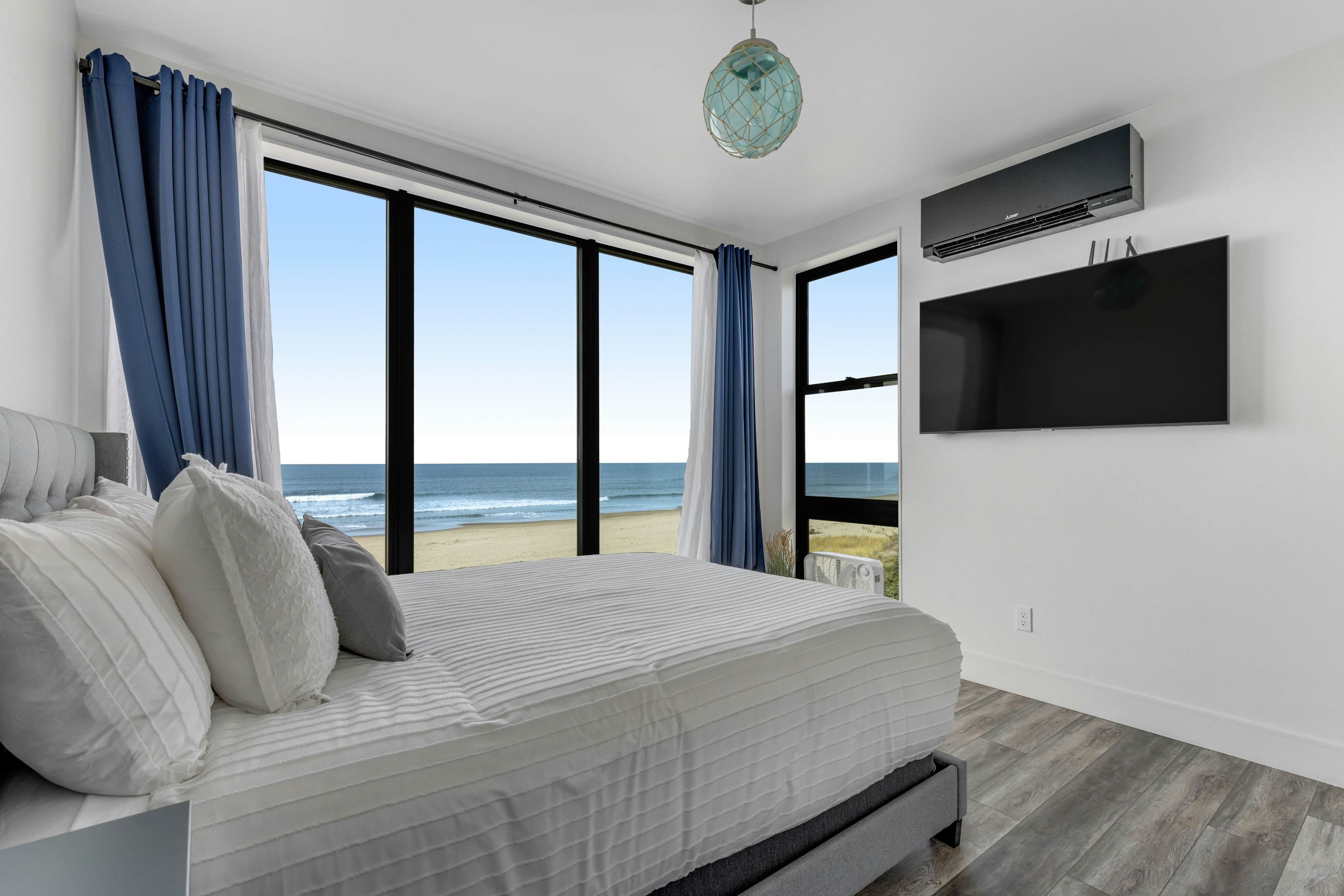 Beachfront designer paradise with amazing ocean view hot tub and shuffleboard