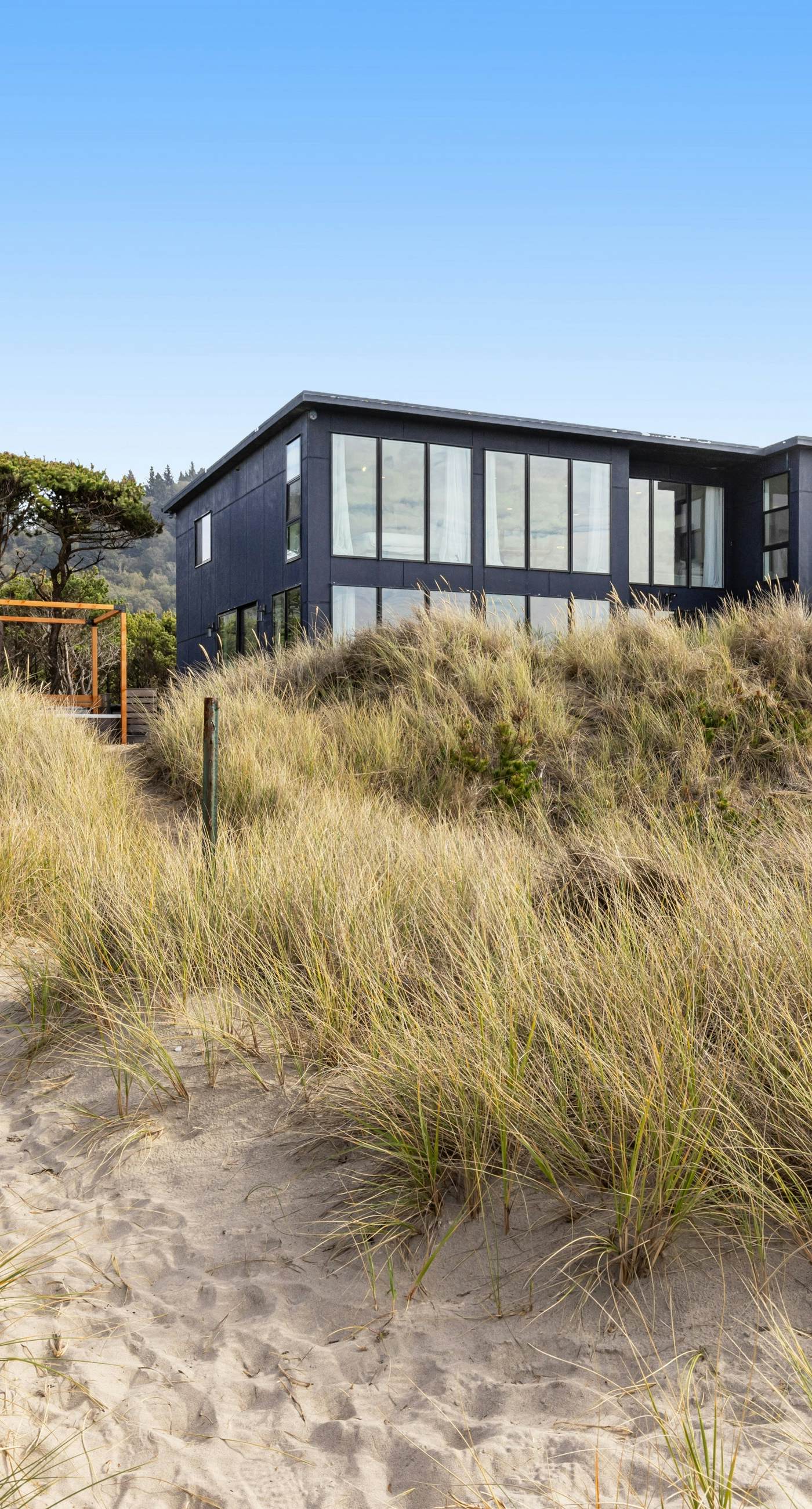 Beachfront designer paradise with amazing ocean view hot tub and shuffleboard