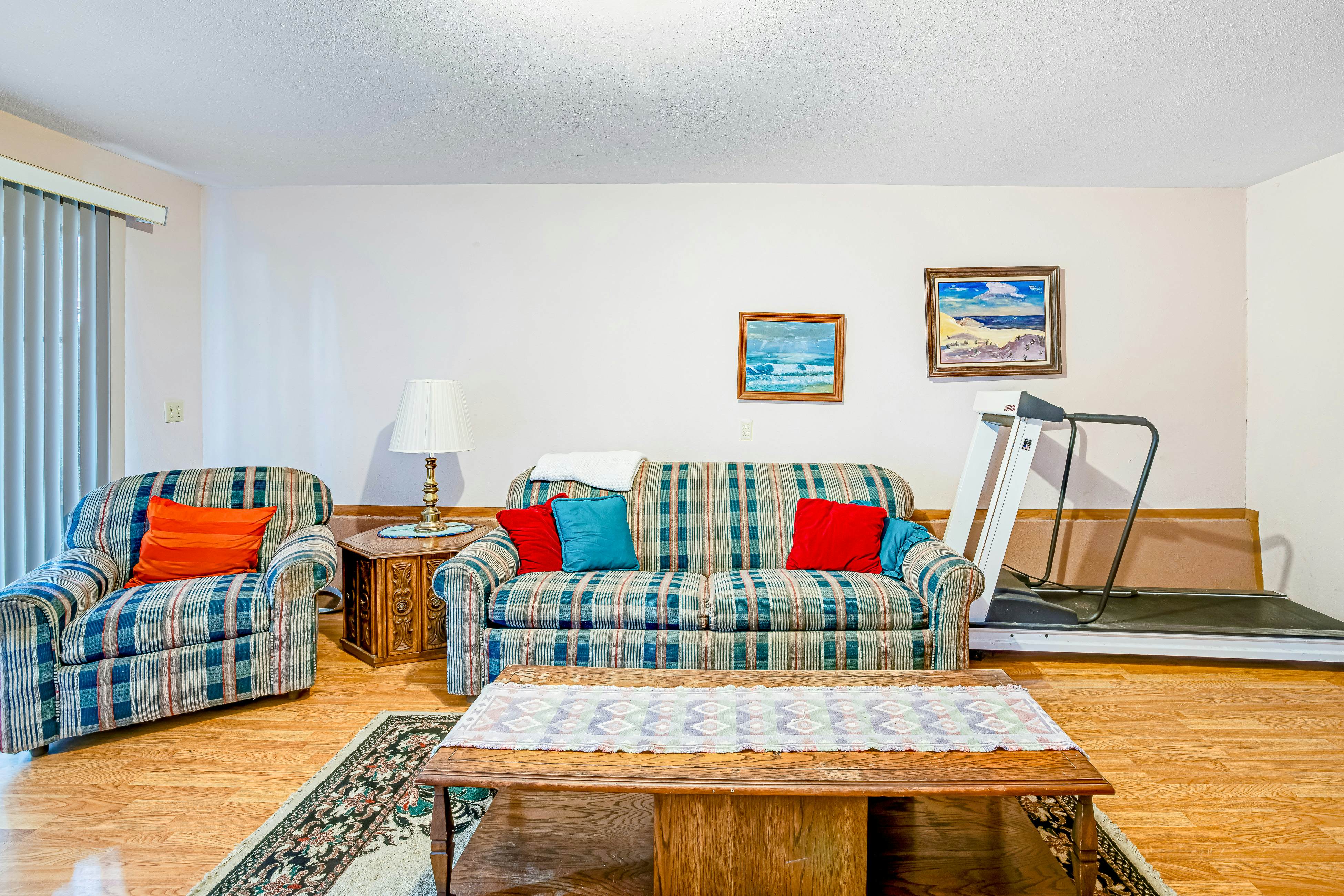 Dog-friendly, oceanview home  - one block to beach