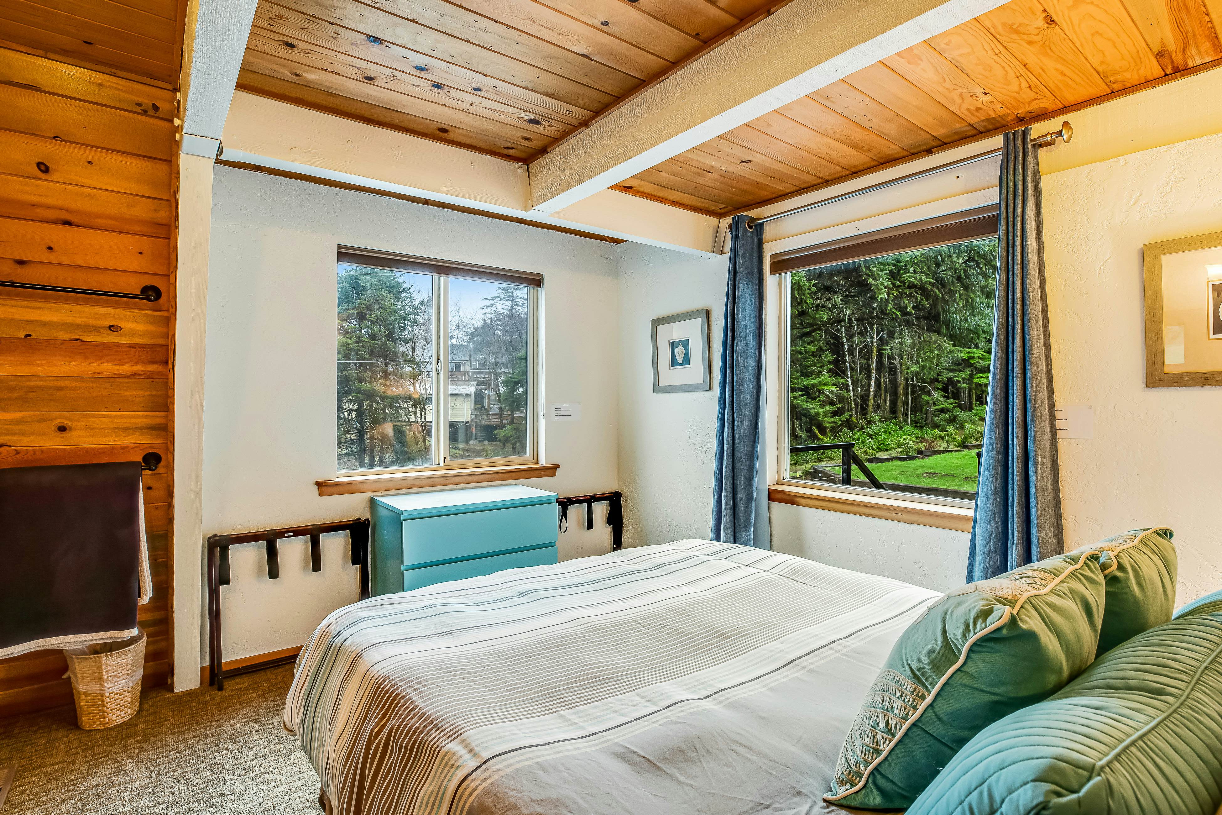 Ocean & lake view home with private hot tub & beach access