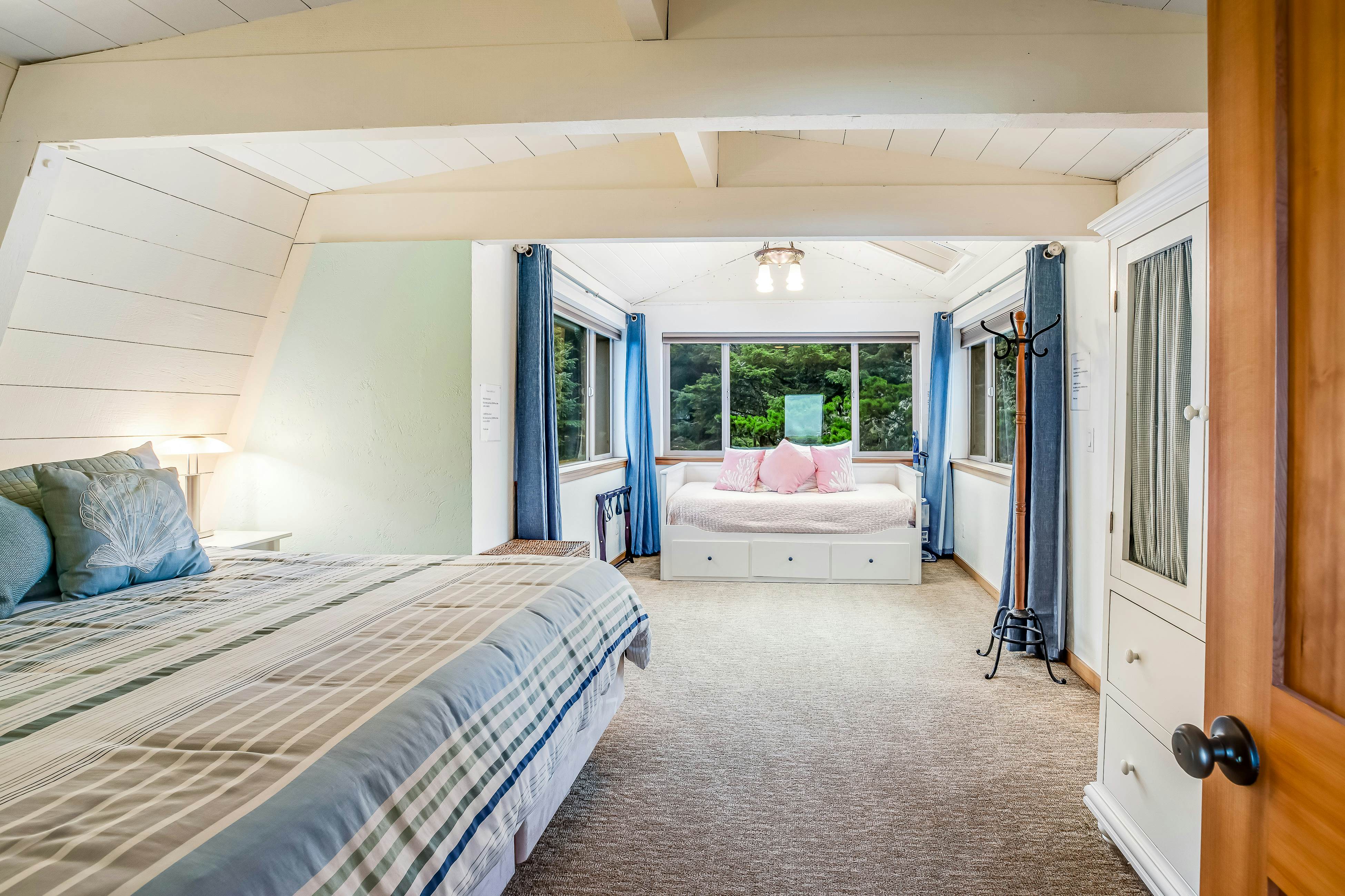 Ocean & lake view home with private hot tub & beach access