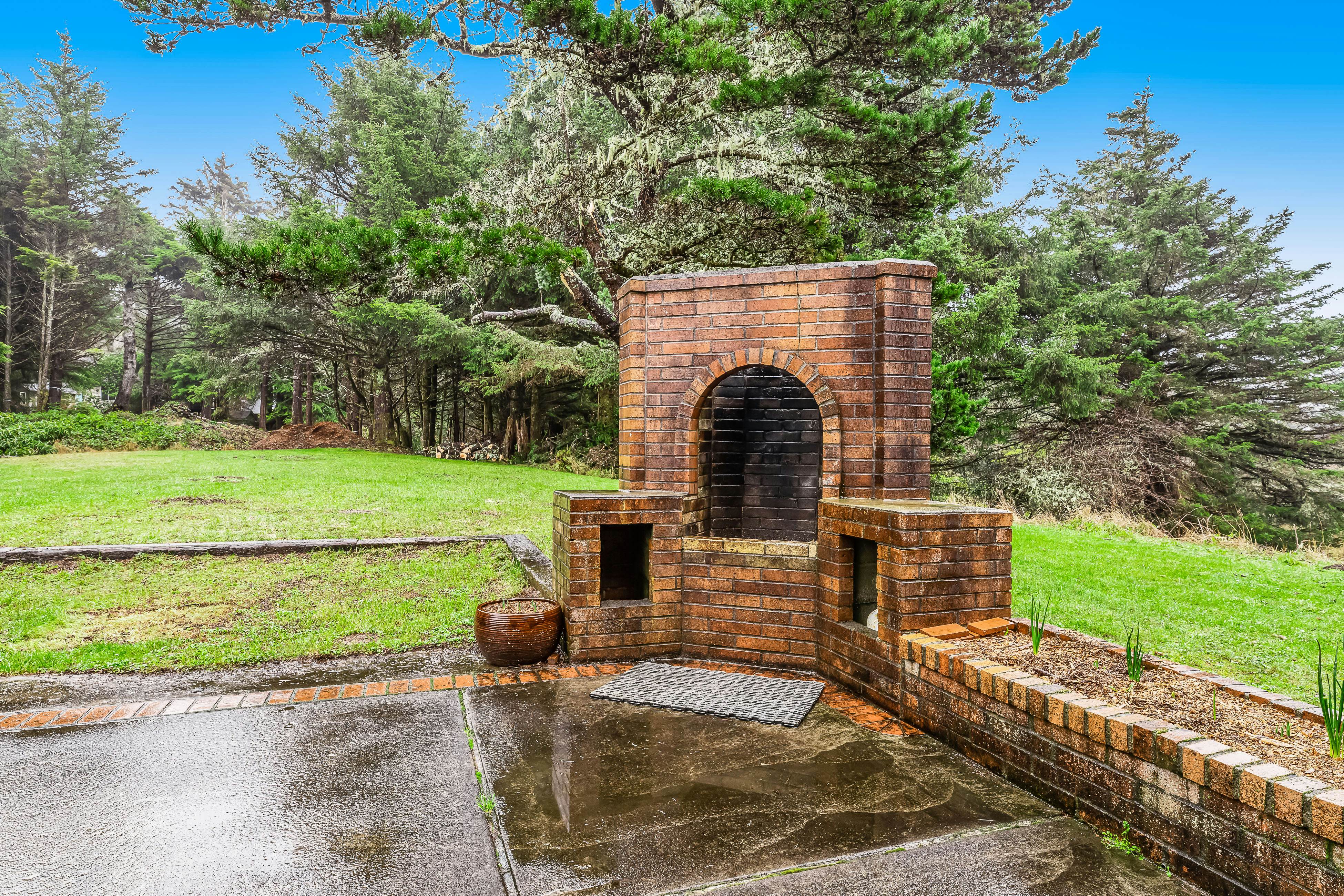 Ocean & lake view home with private hot tub & beach access