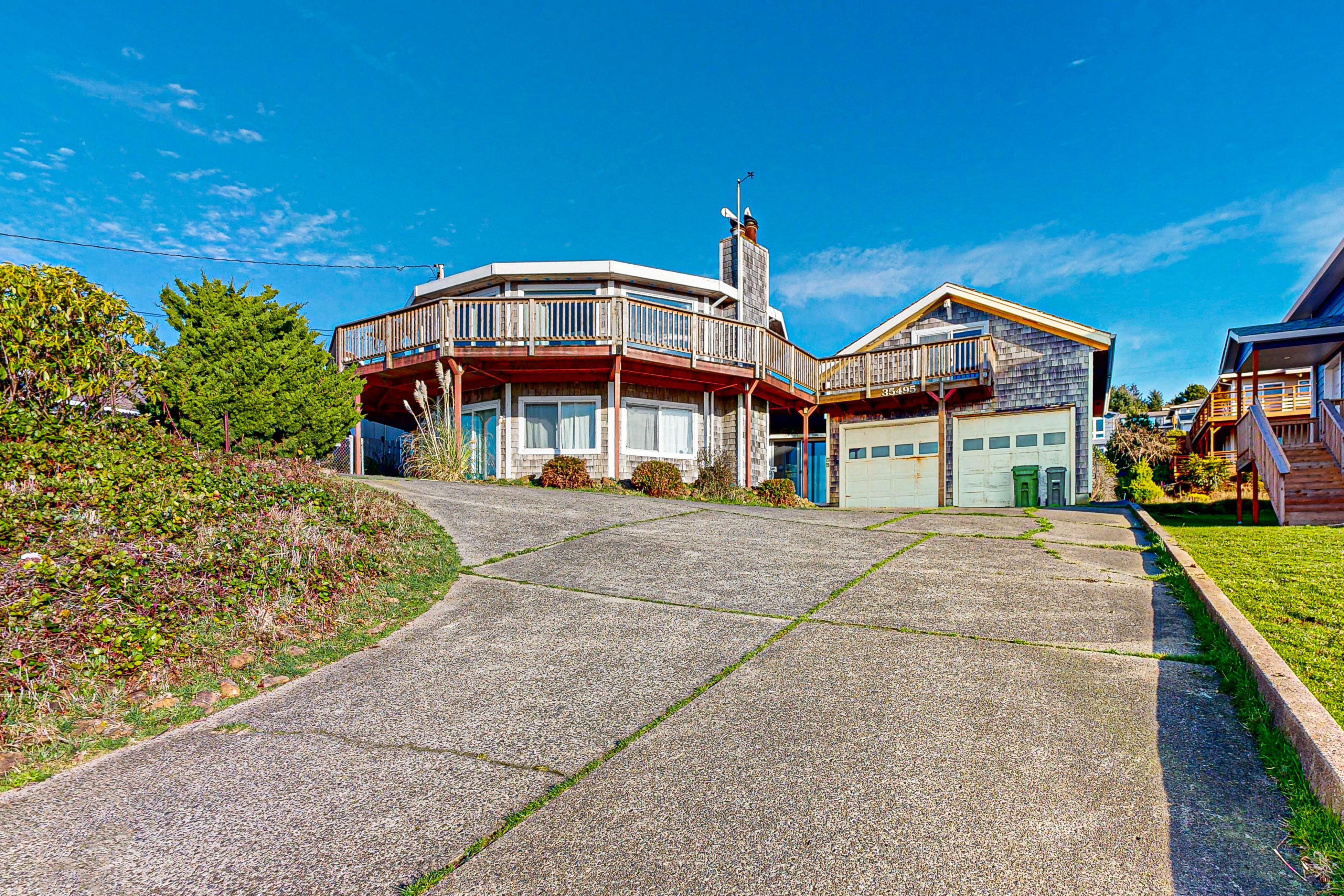 Spacious Dog Friendly Getaway with Boat Parking Perfect for Two Families