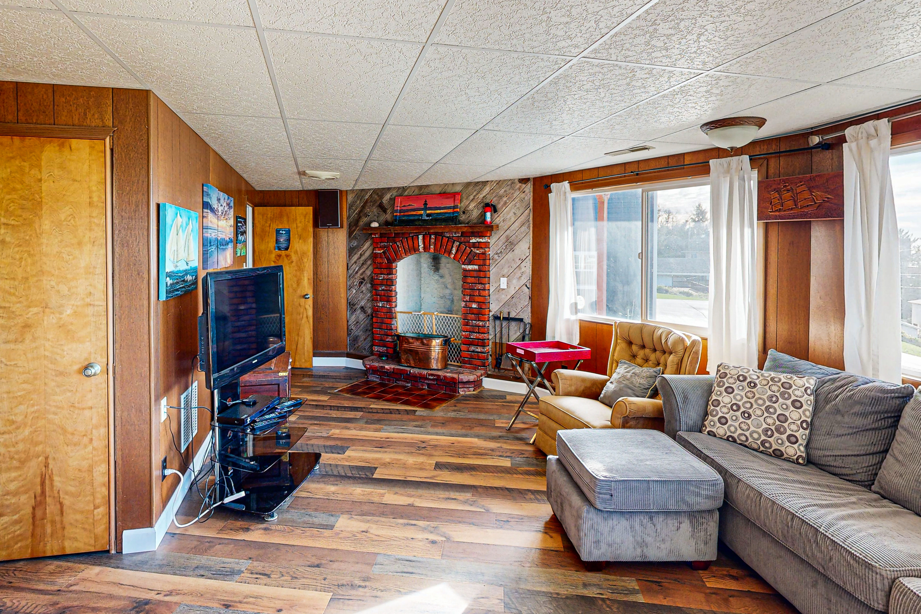 Spacious Dog Friendly Getaway with Boat Parking Perfect for Two Families