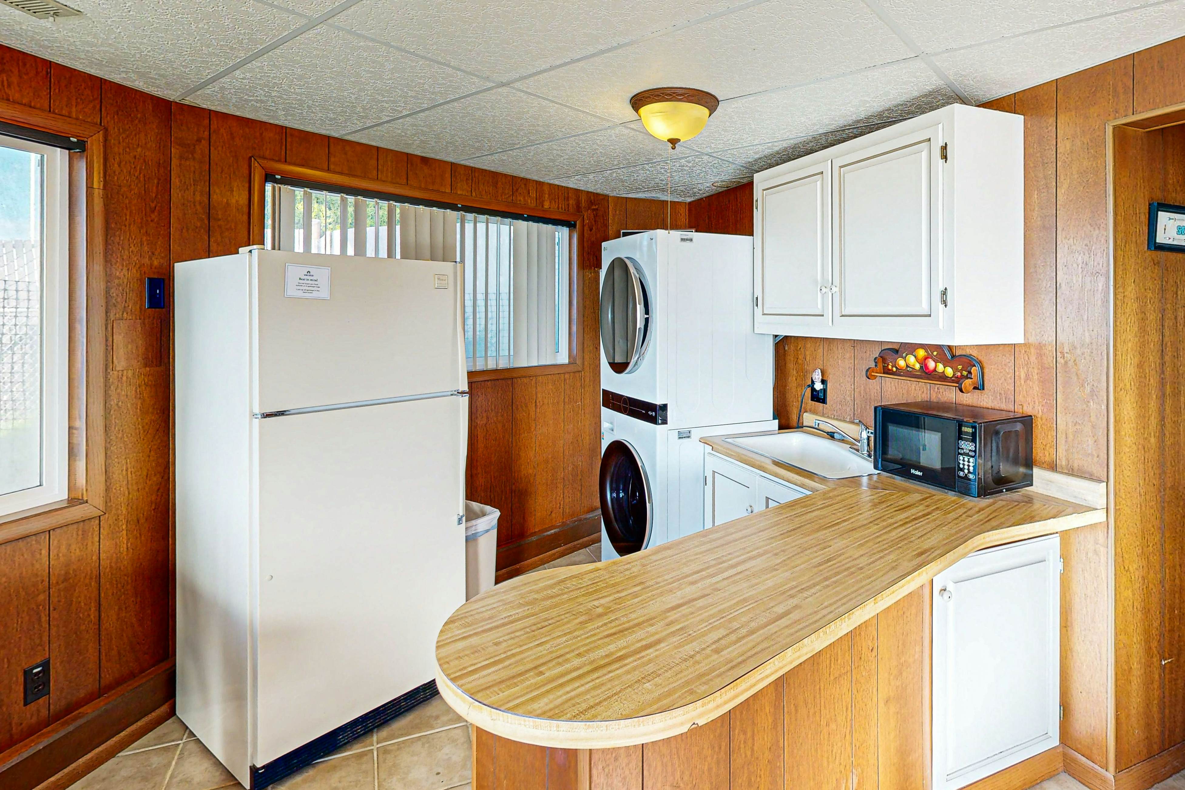 Spacious Dog-Friendly Getaway with Boat Parking - Perfect for Two Families