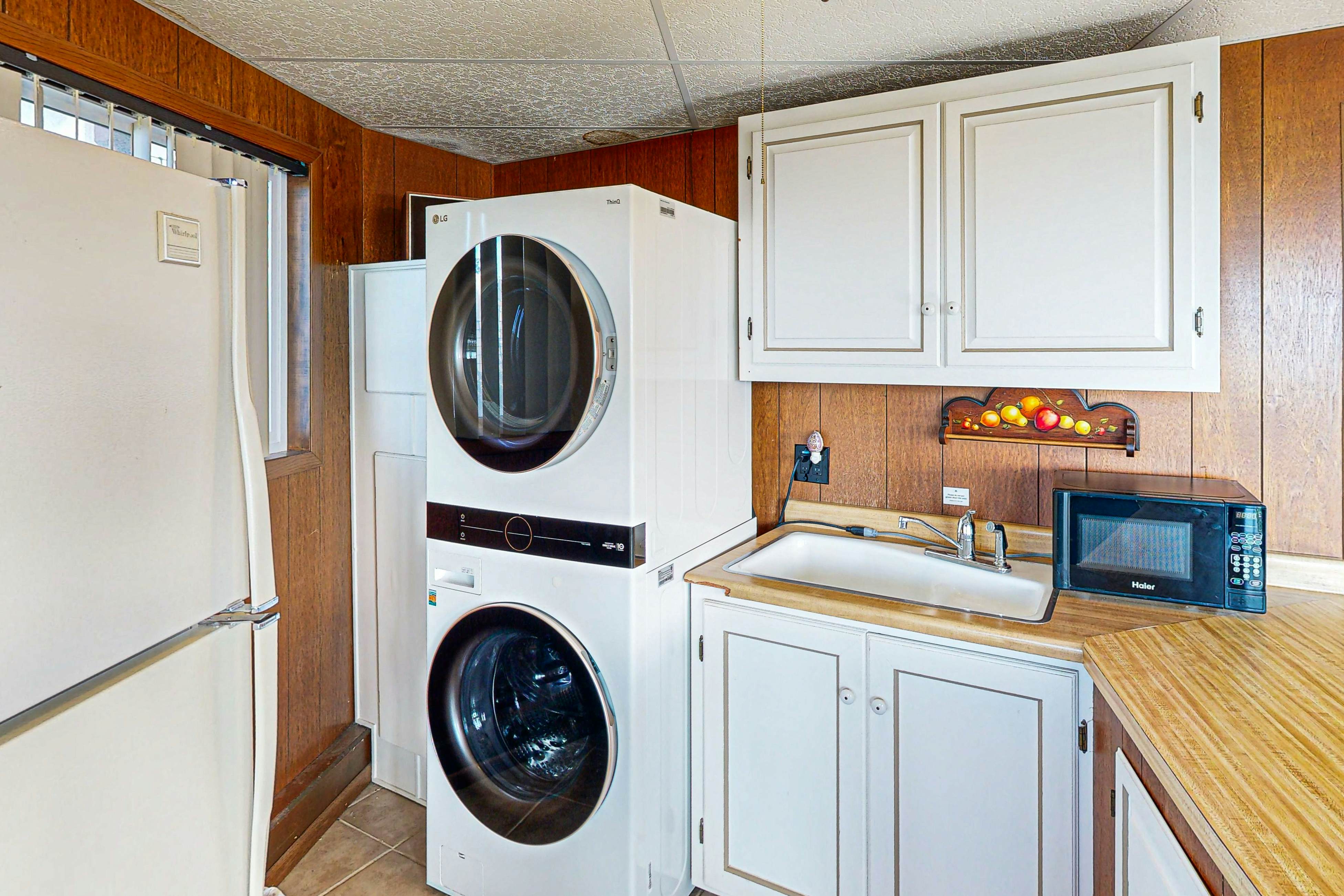 Spacious Dog-Friendly Getaway with Boat Parking - Perfect for Two Families