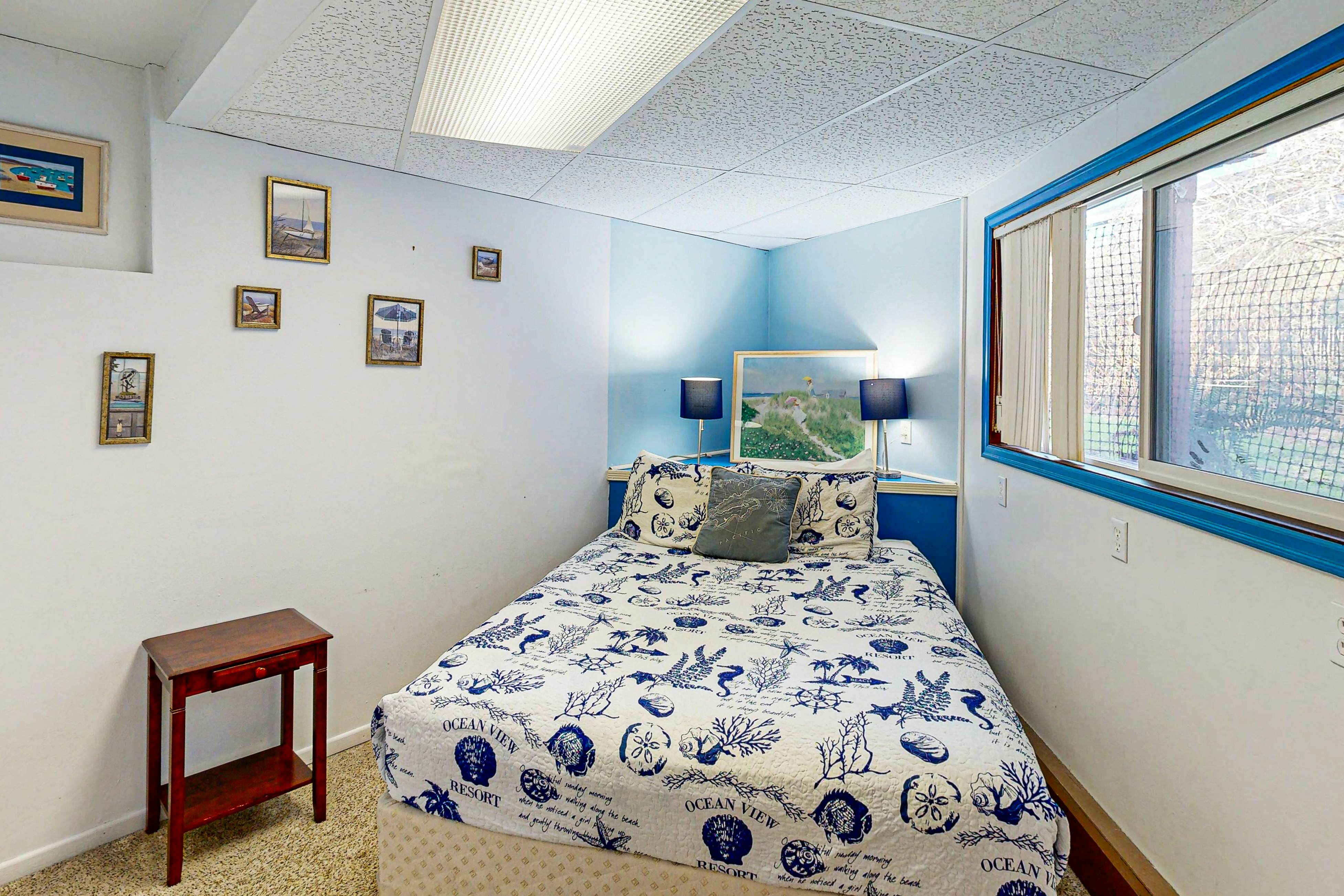 Spacious Dog-Friendly Getaway with Boat Parking - Perfect for Two Families