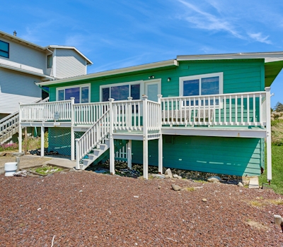 Waterfront house with ocean views and gorgeous sunsets dog friendly