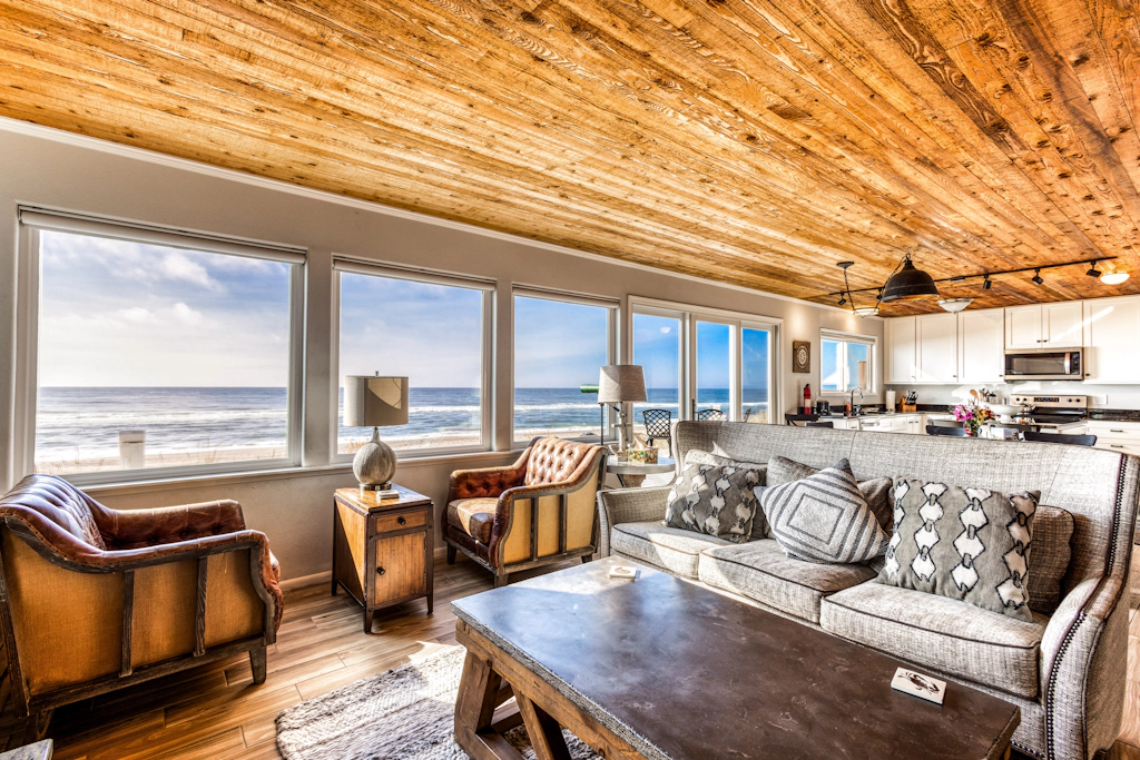Beachfront home with ocean view hot tub and wood burning fireplace dog friendly