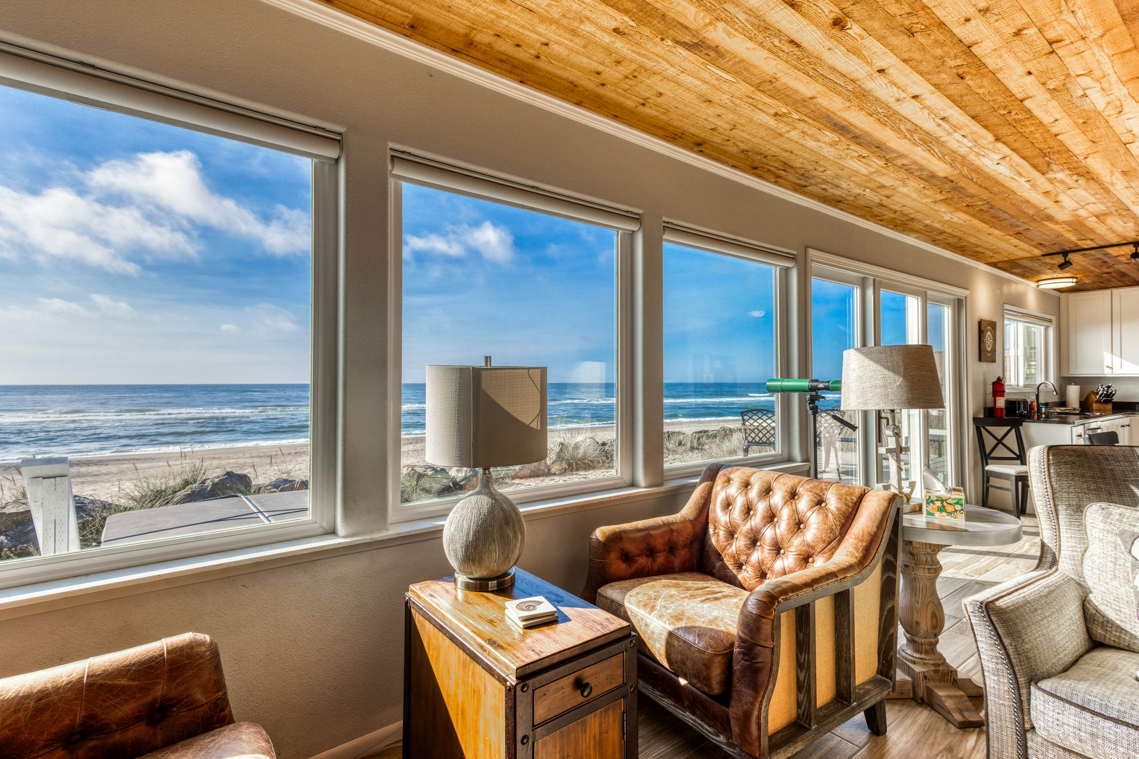 Beachfront home with ocean-view hot tub & wood-burning fireplace - dog-friendly
