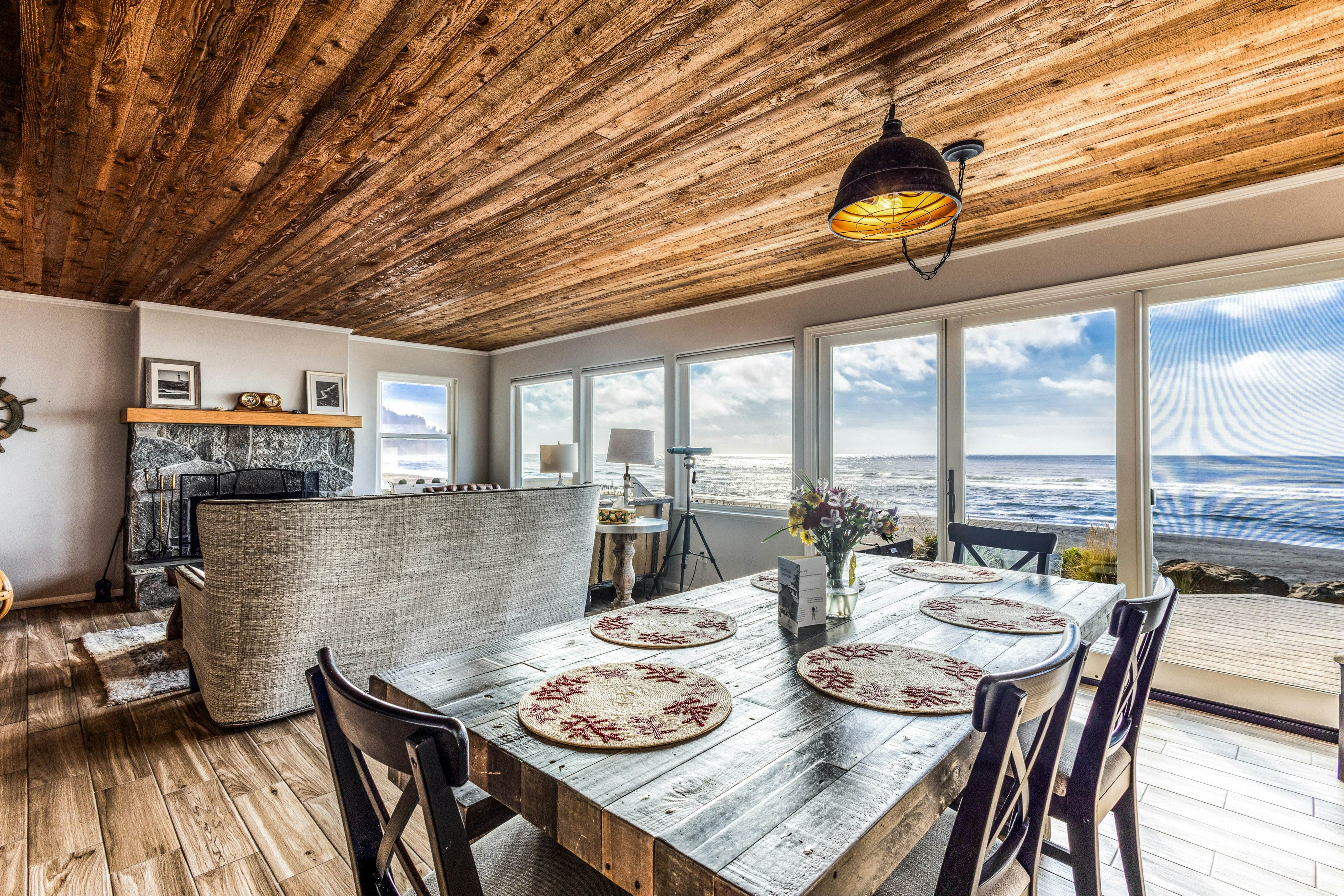 Beachfront home with ocean-view hot tub & wood-burning fireplace - dog-friendly
