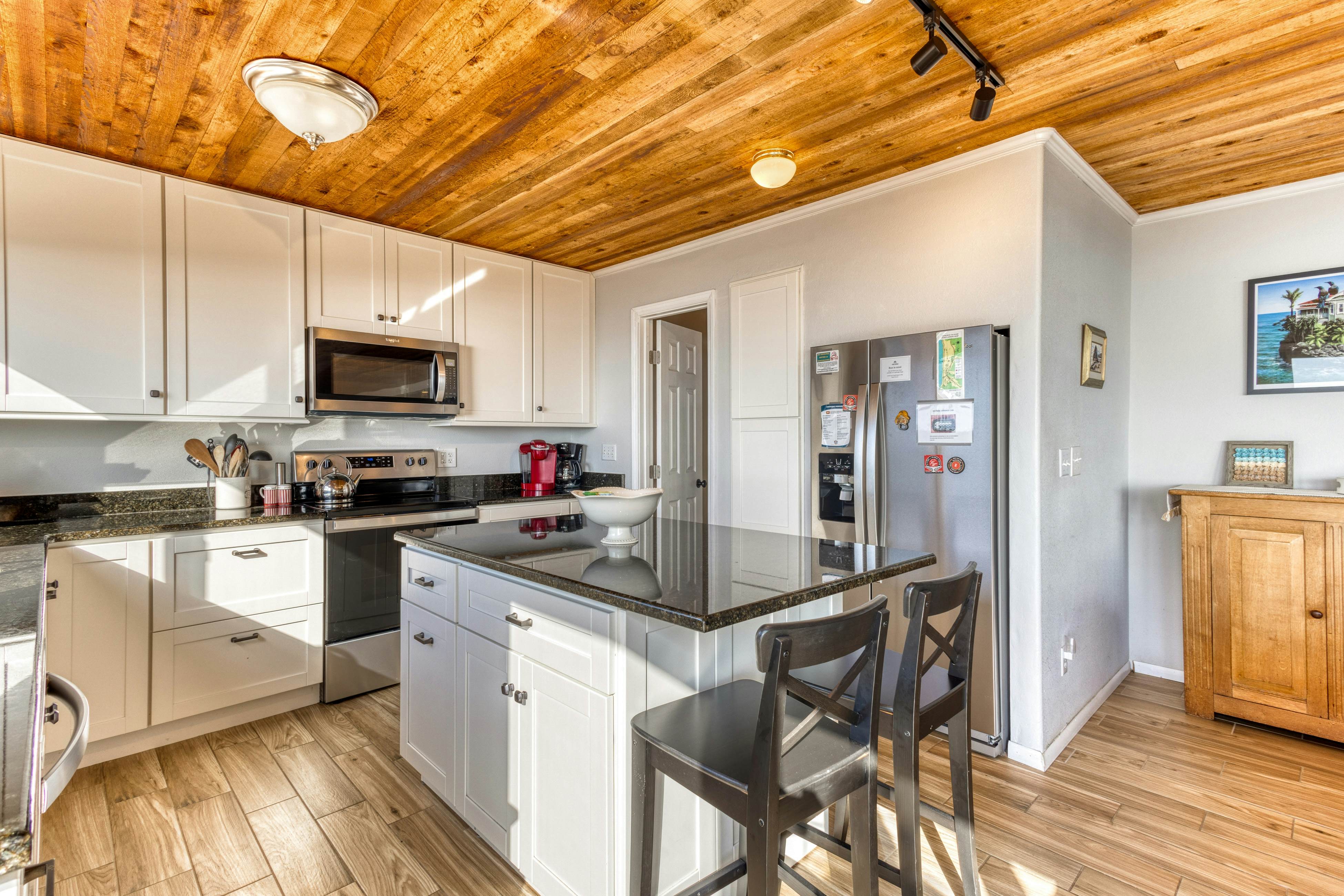 Beachfront home with ocean-view hot tub & wood-burning fireplace - dog-friendly