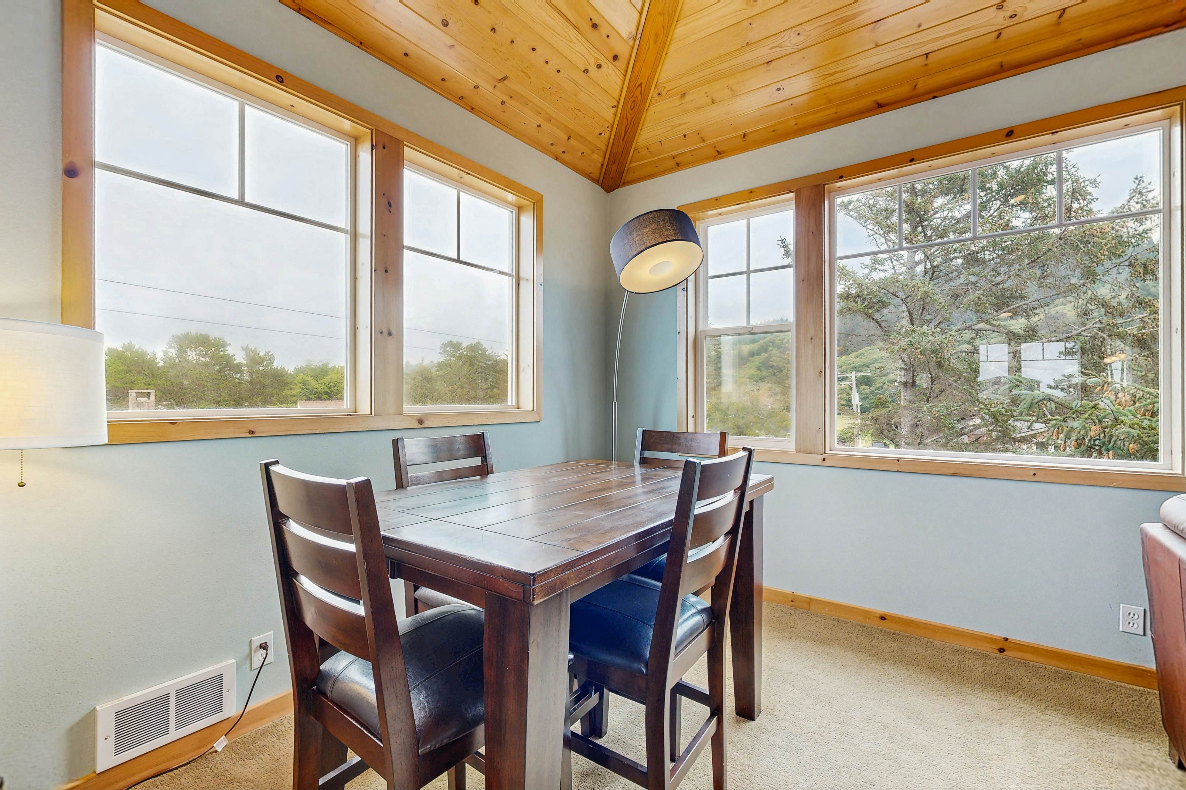 Dog-friendly Neskowin Village home w/ ocean views, private hot tub, & patio